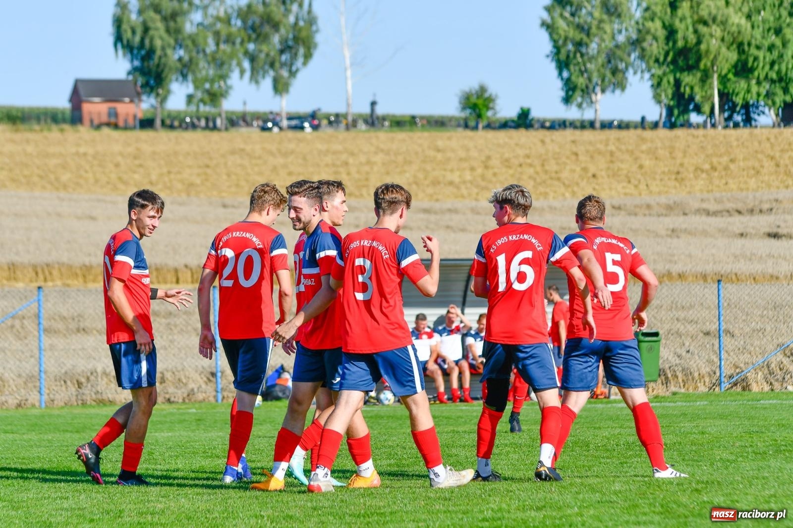 Zdjęcie w galerii na portalu naszraciborz.pl: Pietraszyn pokonał Krzanowice w debiucie w A klasie [FOTO] wiadomości z regionu