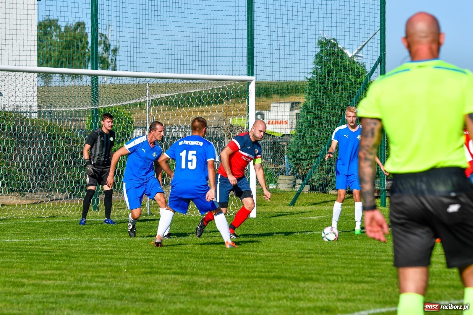 Zdjęcie w galerii na portalu naszraciborz.pl: Pietraszyn pokonał Krzanowice w debiucie w A klasie [FOTO] wiadomości z regionu