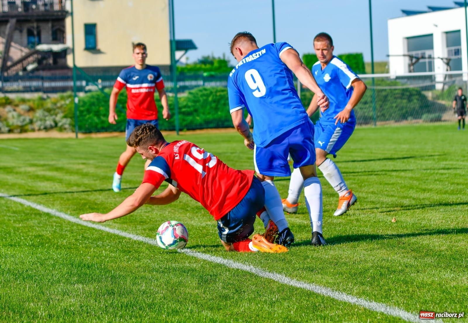 Zdjęcie w galerii na portalu naszraciborz.pl: Pietraszyn pokonał Krzanowice w debiucie w A klasie [FOTO] wiadomości z regionu