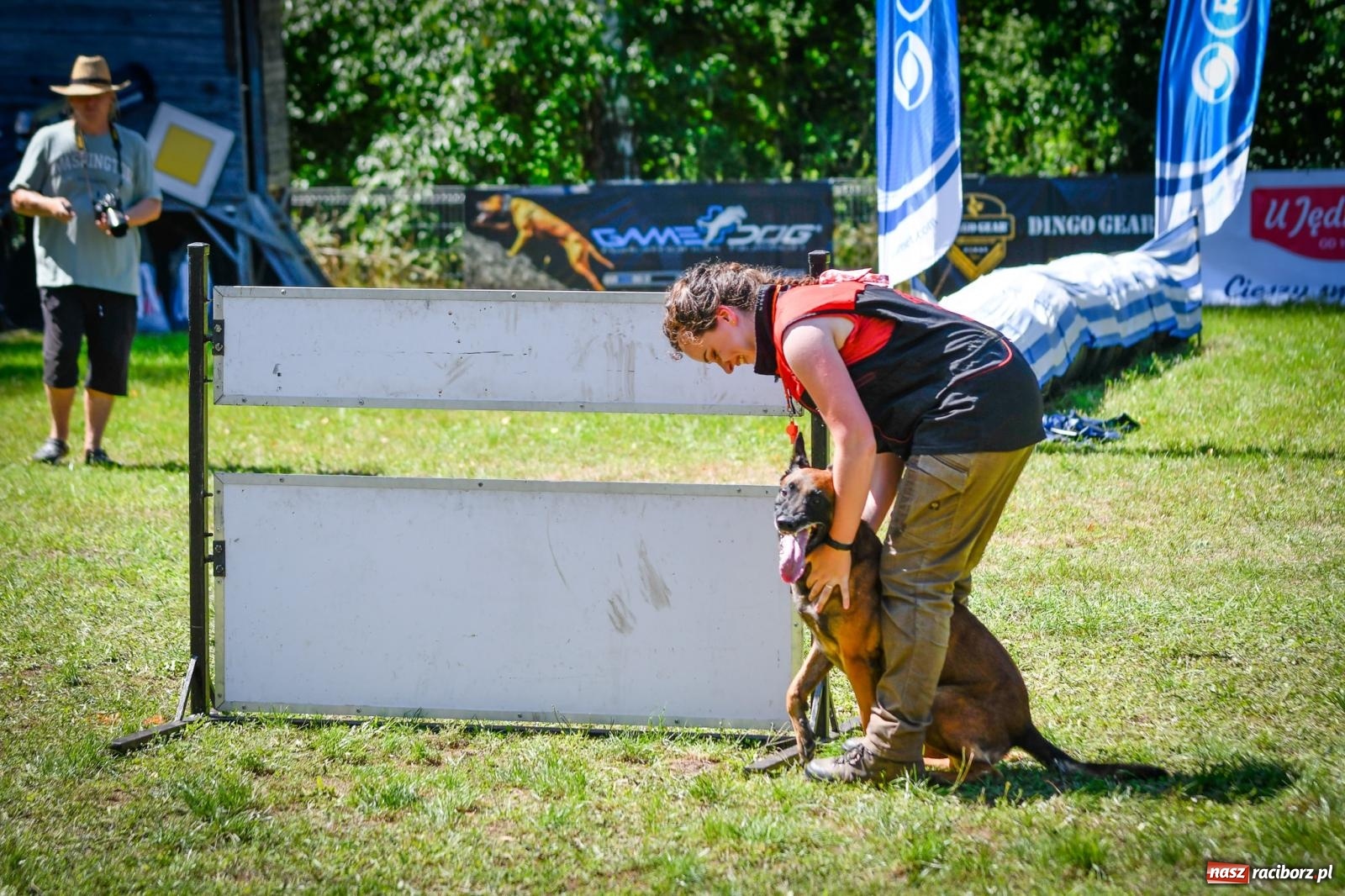 Zdjęcie w galerii na portalu naszraciborz.pl: Piknik Militarny K9. Hodowcy psów zjechali do Babic wiadomości z regionu