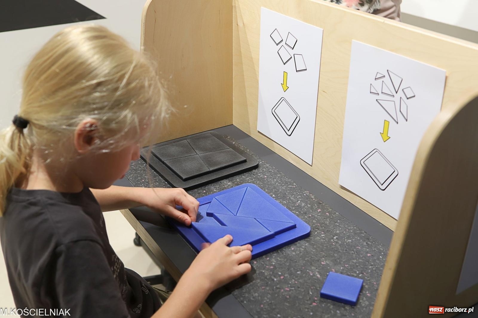 Zdjęcie w galerii na portalu naszraciborz.pl: Noc z barwną zadymą w SOWie wiadomości z regionu