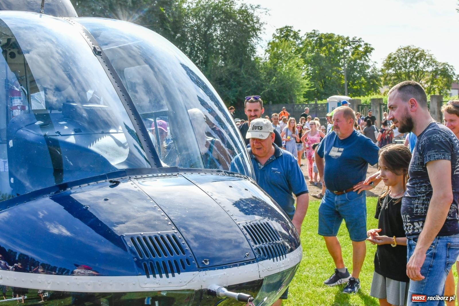 Zdjęcie w galerii na portalu naszraciborz.pl: Chill&Grill z mundurowymi w Raciborzu. Przyszło kilka tysięcy ludzi wiadomości z regionu