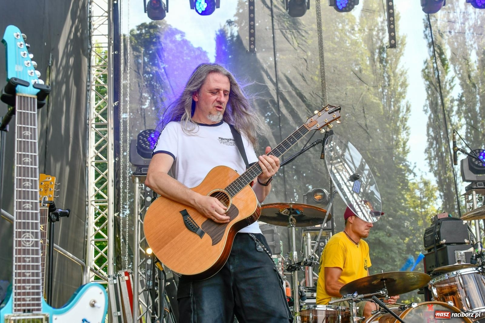 Zdjęcie w galerii na portalu naszraciborz.pl: Chill&Grill z mundurowymi w Raciborzu. Przyszło kilka tysięcy ludzi wiadomości z regionu