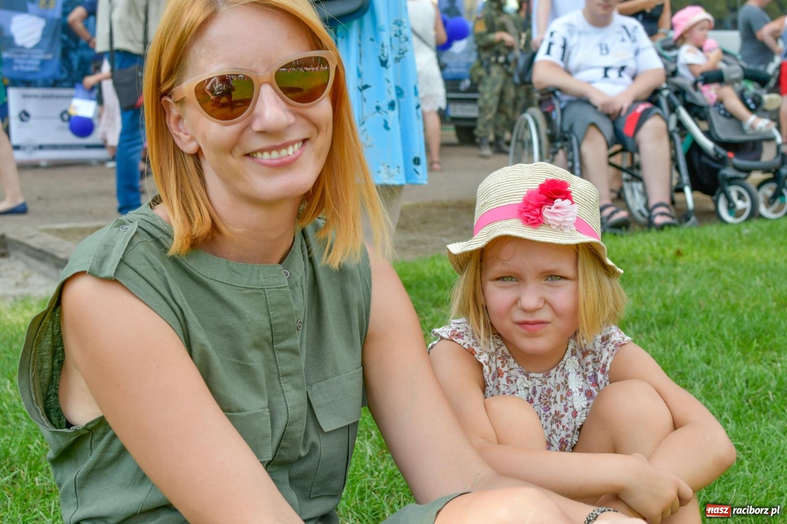 Zdjęcie w galerii na portalu naszraciborz.pl: Chill&Grill z mundurowymi w Raciborzu. Przyszło kilka tysięcy ludzi wiadomości z regionu