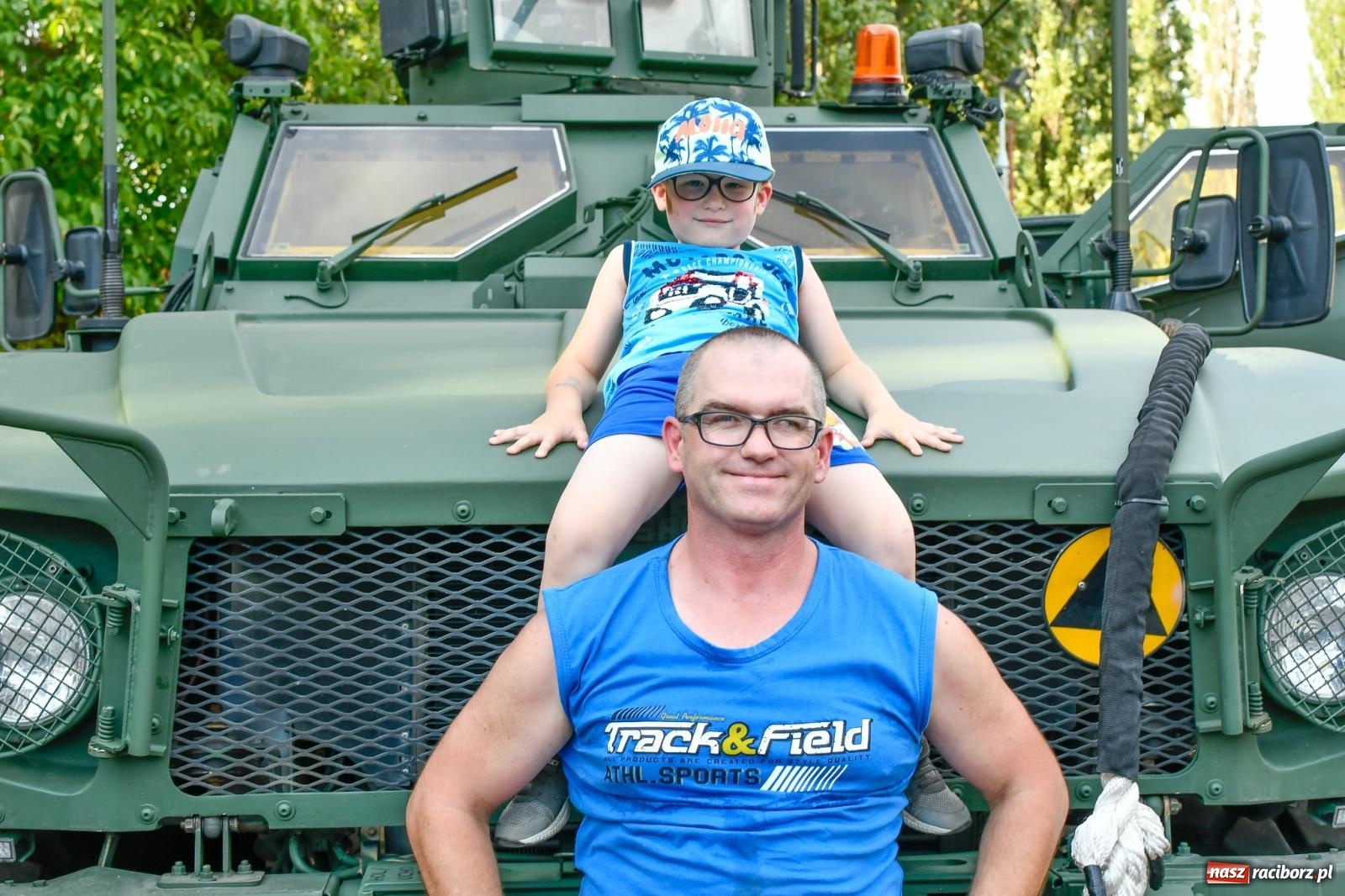 Zdjęcie w galerii na portalu naszraciborz.pl: Chill&Grill z mundurowymi w Raciborzu. Przyszło kilka tysięcy ludzi wiadomości z regionu