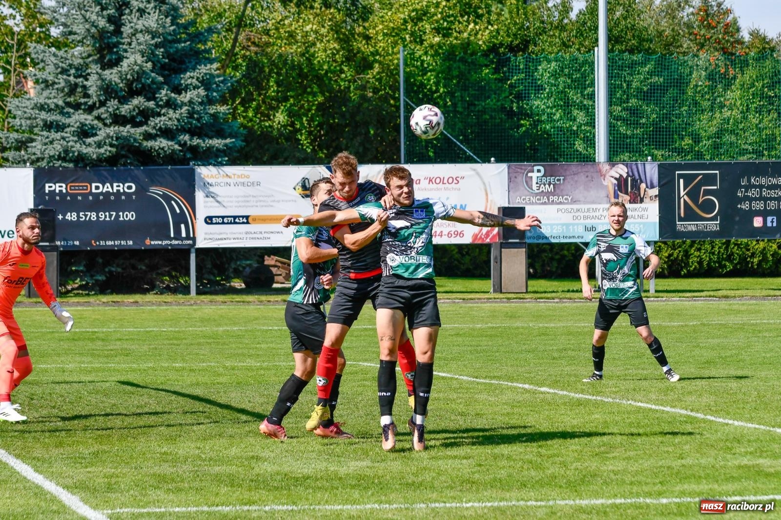 Zdjęcie w galerii na portalu naszraciborz.pl: Górale odprawieni z kwitkiem. Tworków z kompletem punktów na starcie w IV lidze wiadomości z regionu