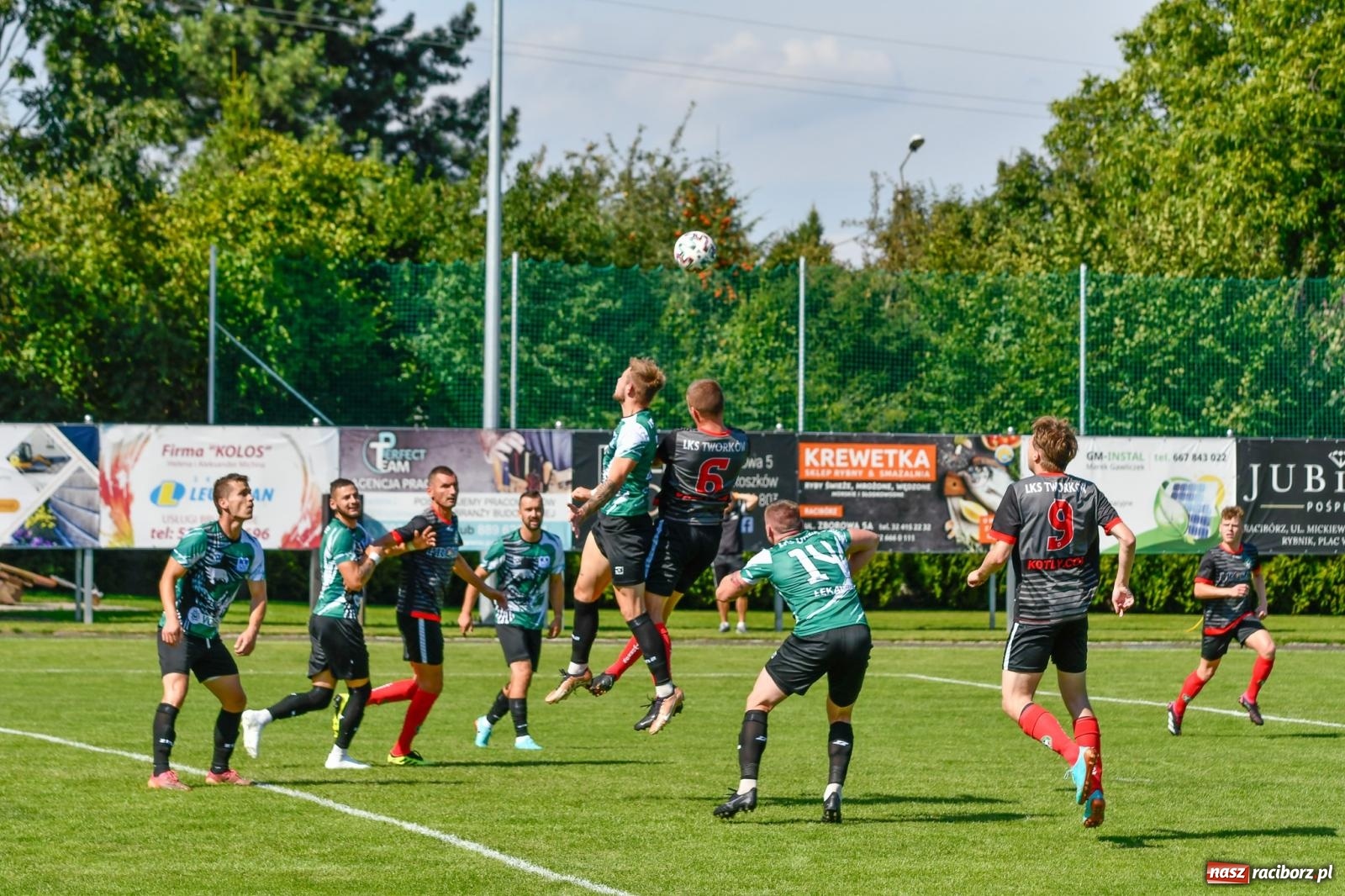 Zdjęcie w galerii na portalu naszraciborz.pl: Górale odprawieni z kwitkiem. Tworków z kompletem punktów na starcie w IV lidze wiadomości z regionu