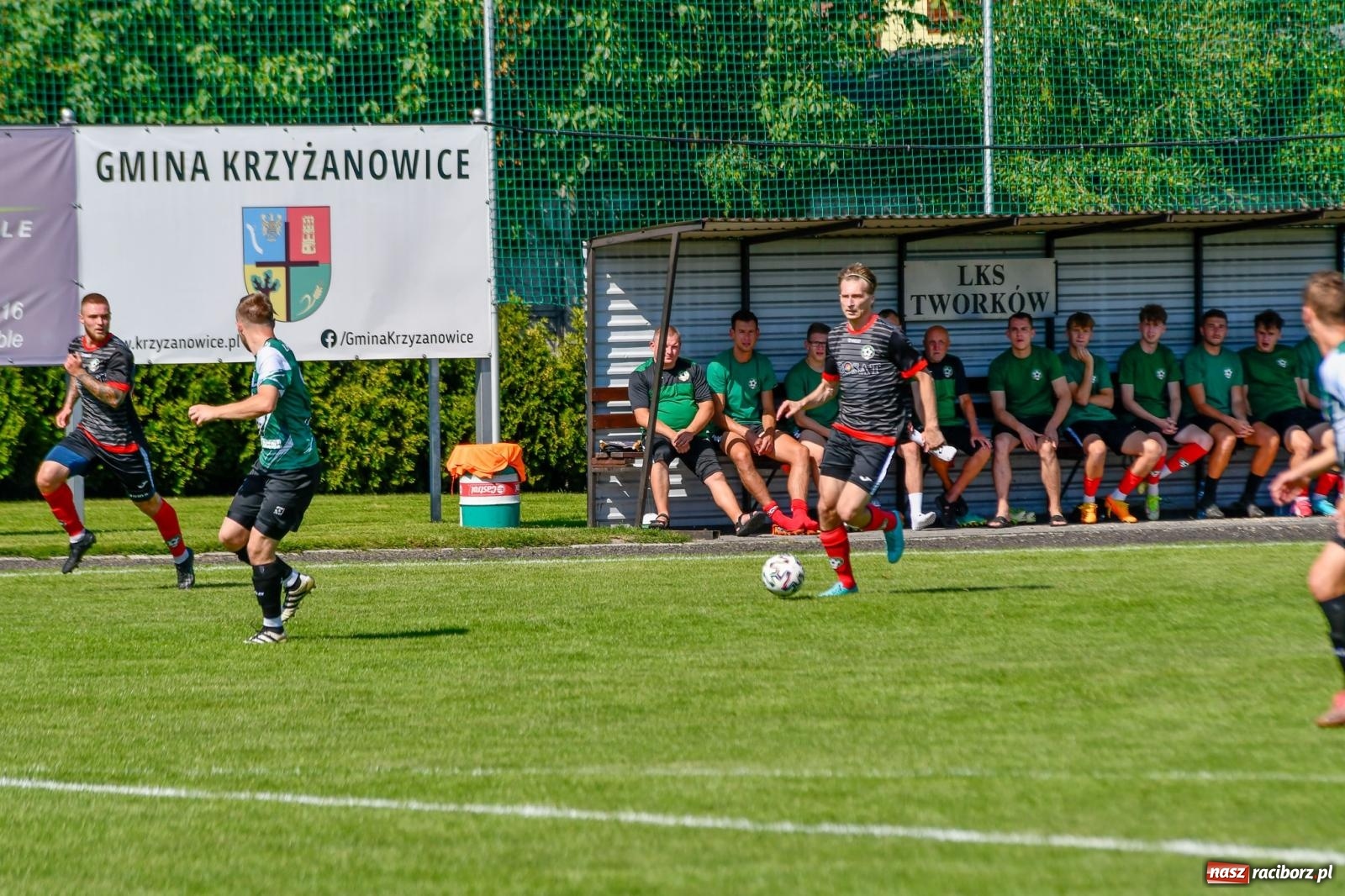 Zdjęcie w galerii na portalu naszraciborz.pl: Górale odprawieni z kwitkiem. Tworków z kompletem punktów na starcie w IV lidze wiadomości z regionu