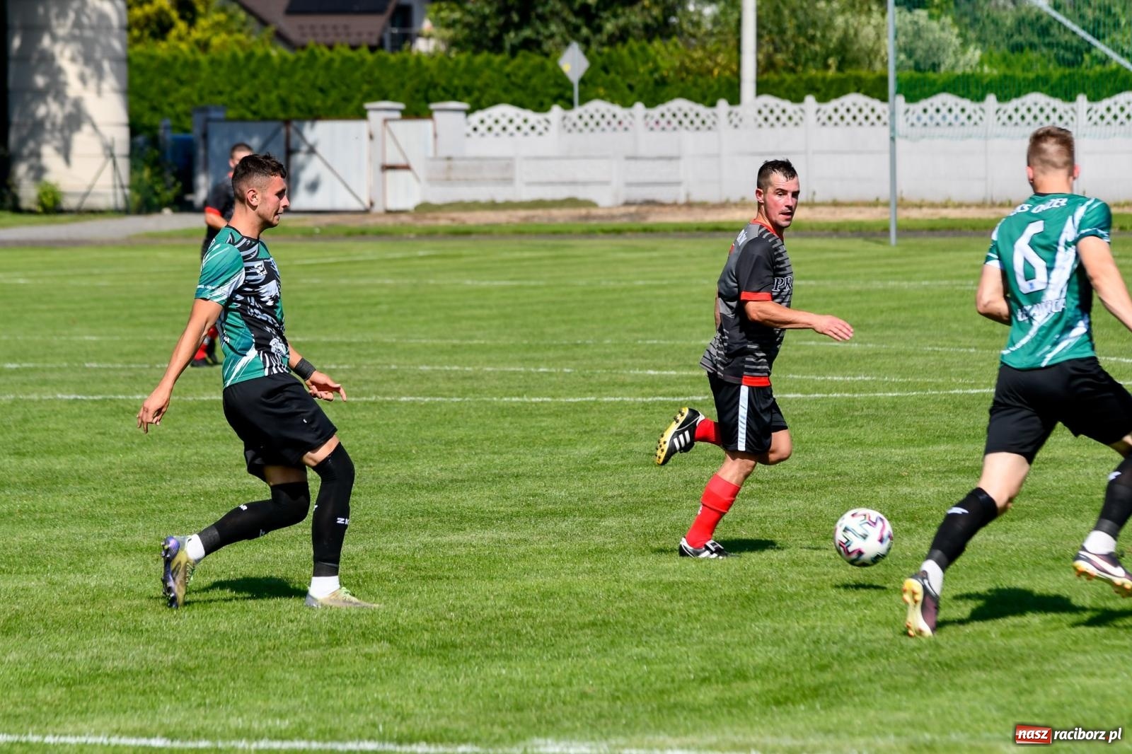 Zdjęcie w galerii na portalu naszraciborz.pl: Górale odprawieni z kwitkiem. Tworków z kompletem punktów na starcie w IV lidze wiadomości z regionu