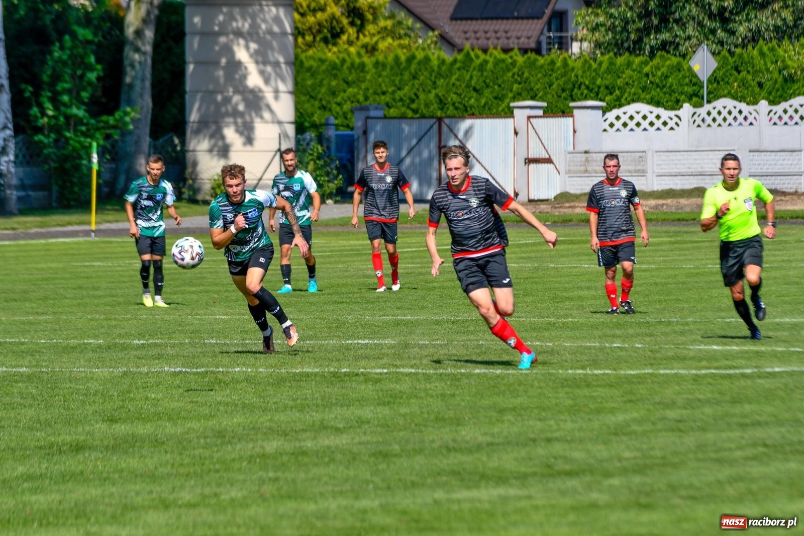 Zdjęcie w galerii na portalu naszraciborz.pl: Górale odprawieni z kwitkiem. Tworków z kompletem punktów na starcie w IV lidze wiadomości z regionu