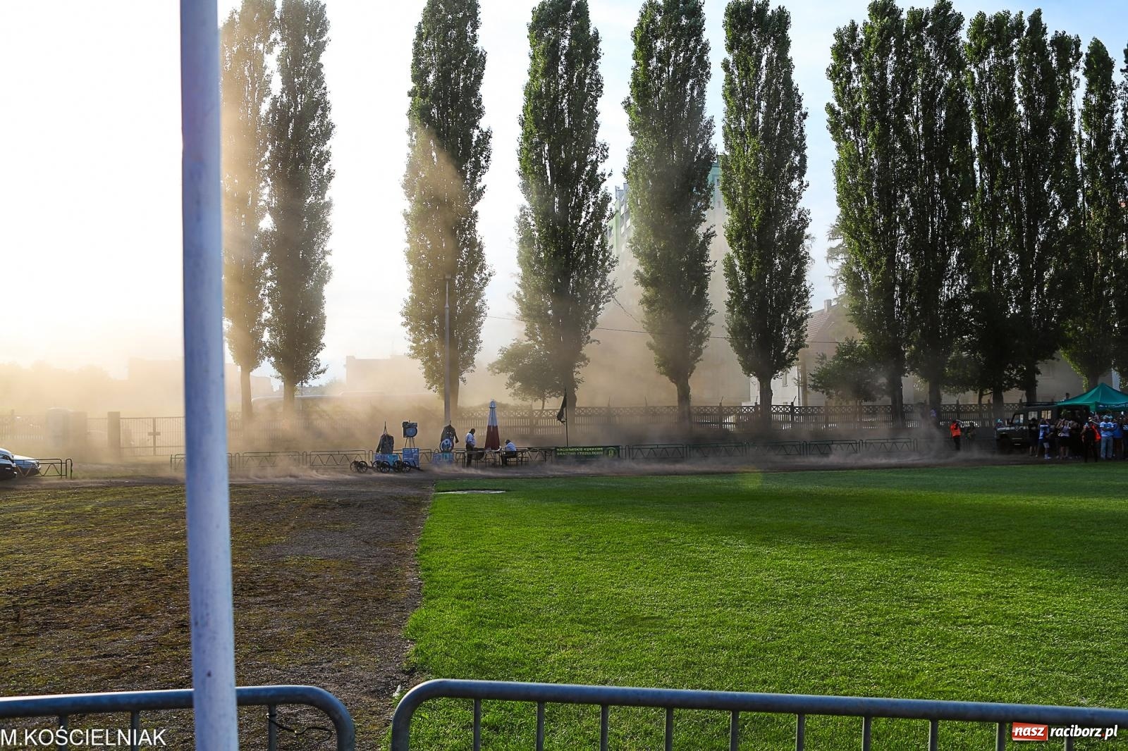 Zdjęcie w galerii na portalu naszraciborz.pl: LITZA i spółka. Luxtorpeda znów w Raciborzu [FOTO i WIDEO] wiadomości z regionu