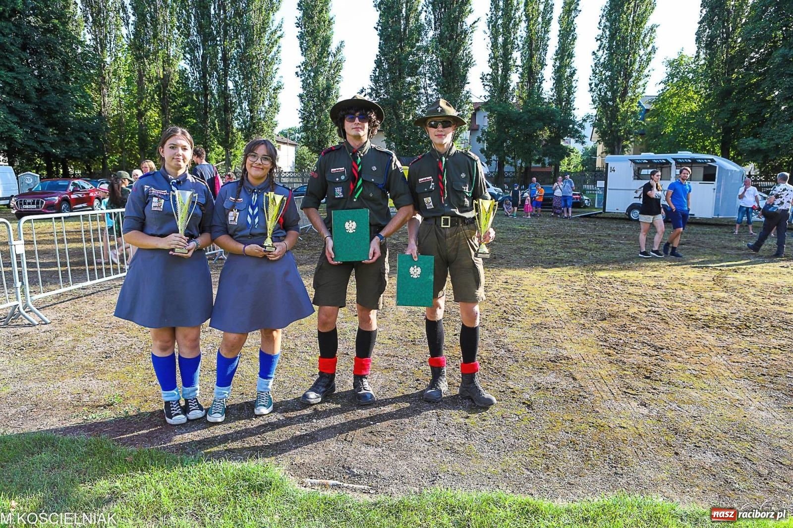 Zdjęcie w galerii na portalu naszraciborz.pl: Przegląd wojskowego sprzętu i koncerty - piknik służb mundurowych na bis! wiadomości z regionu