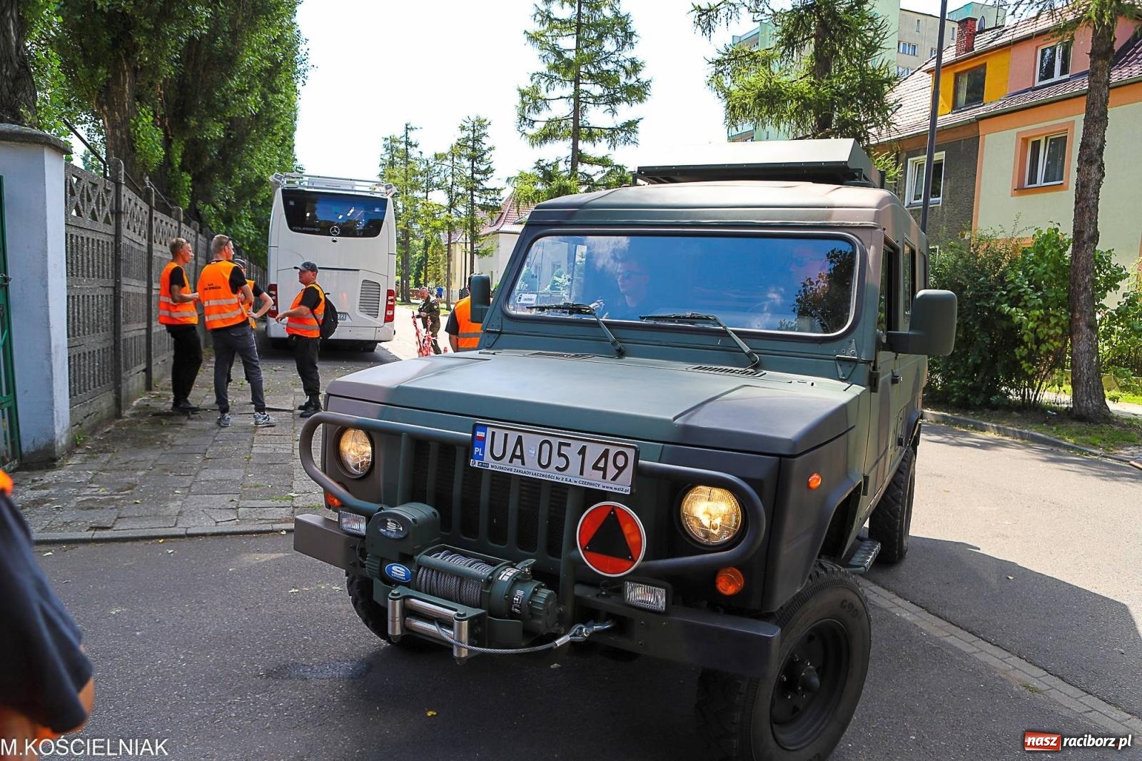 Zdjęcie w galerii na portalu naszraciborz.pl: Przegląd wojskowego sprzętu i koncerty - piknik służb mundurowych na bis! wiadomości z regionu