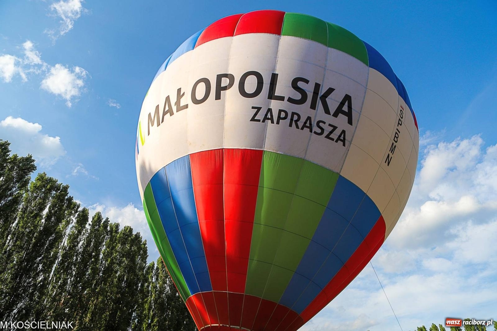 Zdjęcie w galerii na portalu naszraciborz.pl: Przegląd wojskowego sprzętu i koncerty - piknik służb mundurowych na bis! wiadomości z regionu