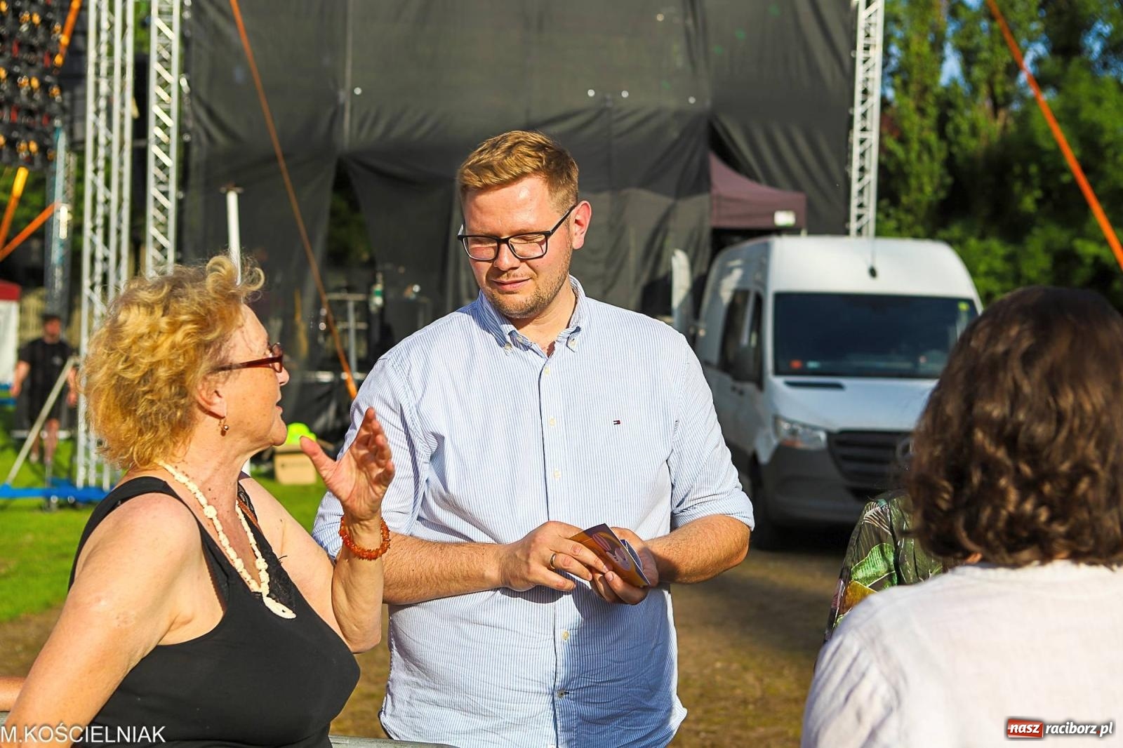 Zdjęcie w galerii na portalu naszraciborz.pl: Przegląd wojskowego sprzętu i koncerty - piknik służb mundurowych na bis! wiadomości z regionu