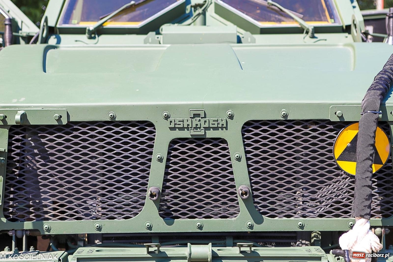 Zdjęcie w galerii na portalu naszraciborz.pl: Przegląd wojskowego sprzętu i koncerty - piknik służb mundurowych na bis! wiadomości z regionu