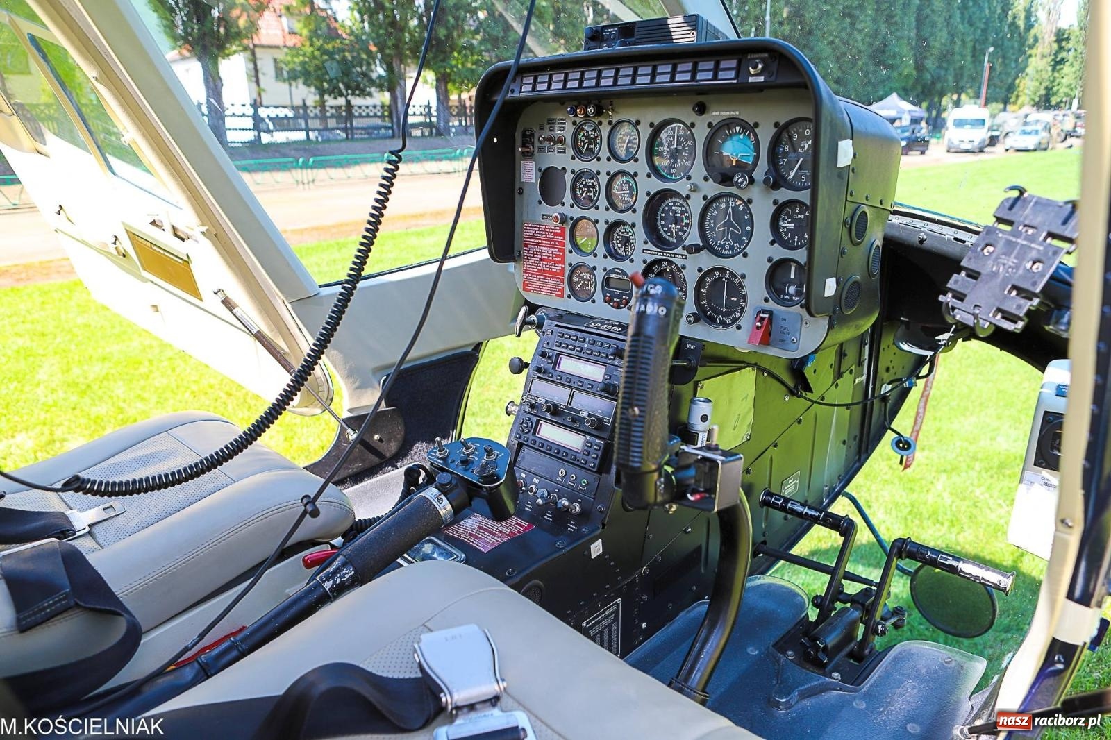 Zdjęcie w galerii na portalu naszraciborz.pl: Przegląd wojskowego sprzętu i koncerty - piknik służb mundurowych na bis! wiadomości z regionu