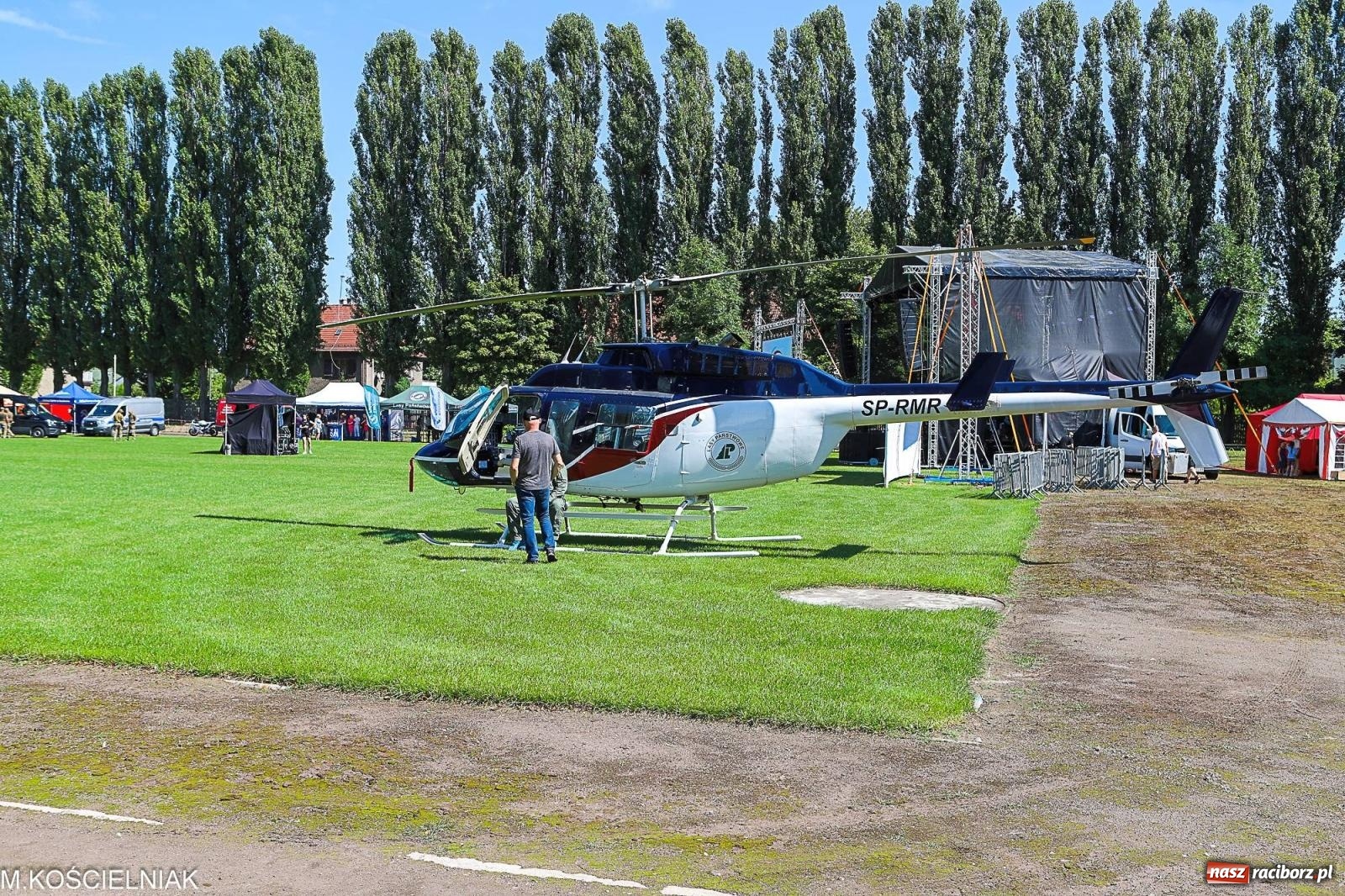 Zdjęcie w galerii na portalu naszraciborz.pl: Przegląd wojskowego sprzętu i koncerty - piknik służb mundurowych na bis! wiadomości z regionu