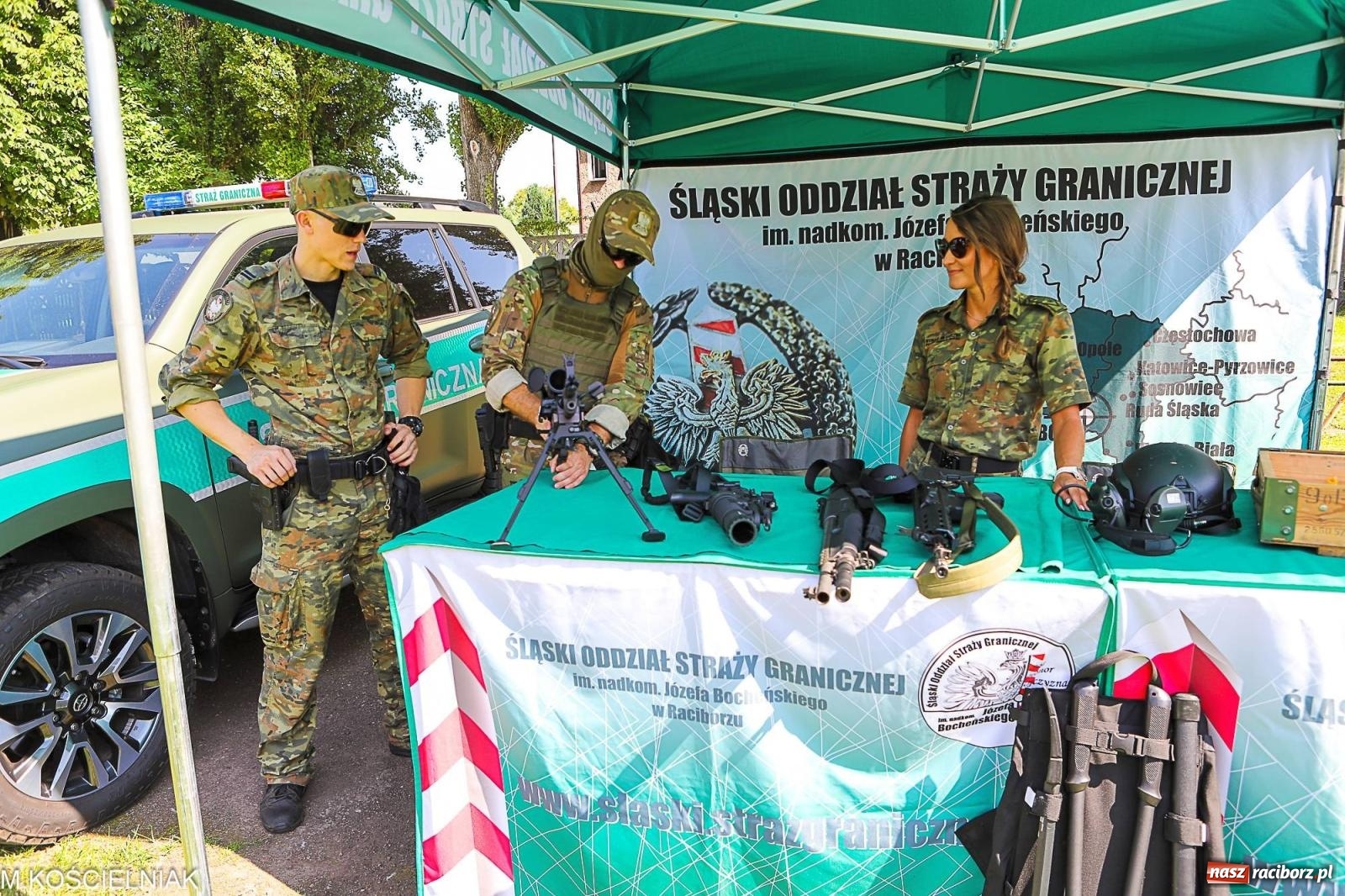 Zdjęcie w galerii na portalu naszraciborz.pl: Przegląd wojskowego sprzętu i koncerty - piknik służb mundurowych na bis! wiadomości z regionu