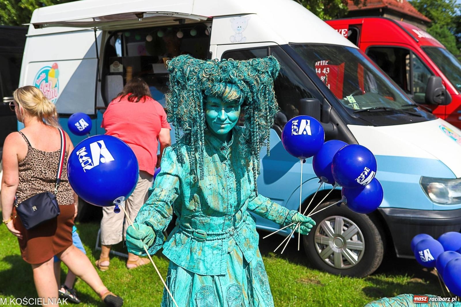 Zdjęcie w galerii na portalu naszraciborz.pl: Przegląd wojskowego sprzętu i koncerty - piknik służb mundurowych na bis! wiadomości z regionu