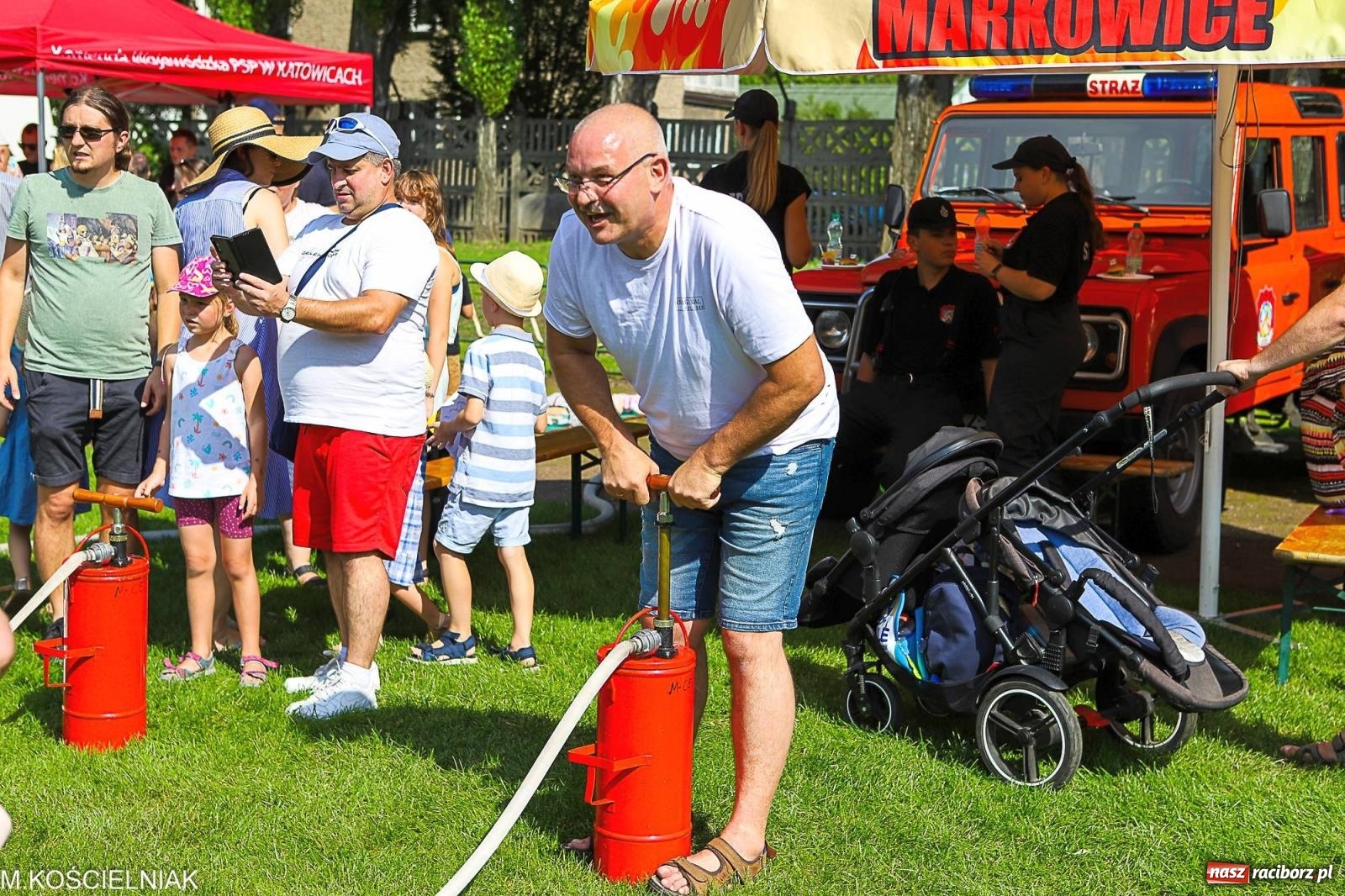 Zdjęcie w galerii na portalu naszraciborz.pl: Przegląd wojskowego sprzętu i koncerty - piknik służb mundurowych na bis! wiadomości z regionu