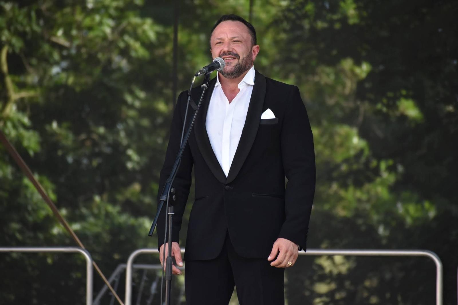 Zdjęcie w galerii na portalu naszraciborz.pl: Trzej Tenorzy zaśpiewali na Zamku Piastowskim wiadomości z regionu