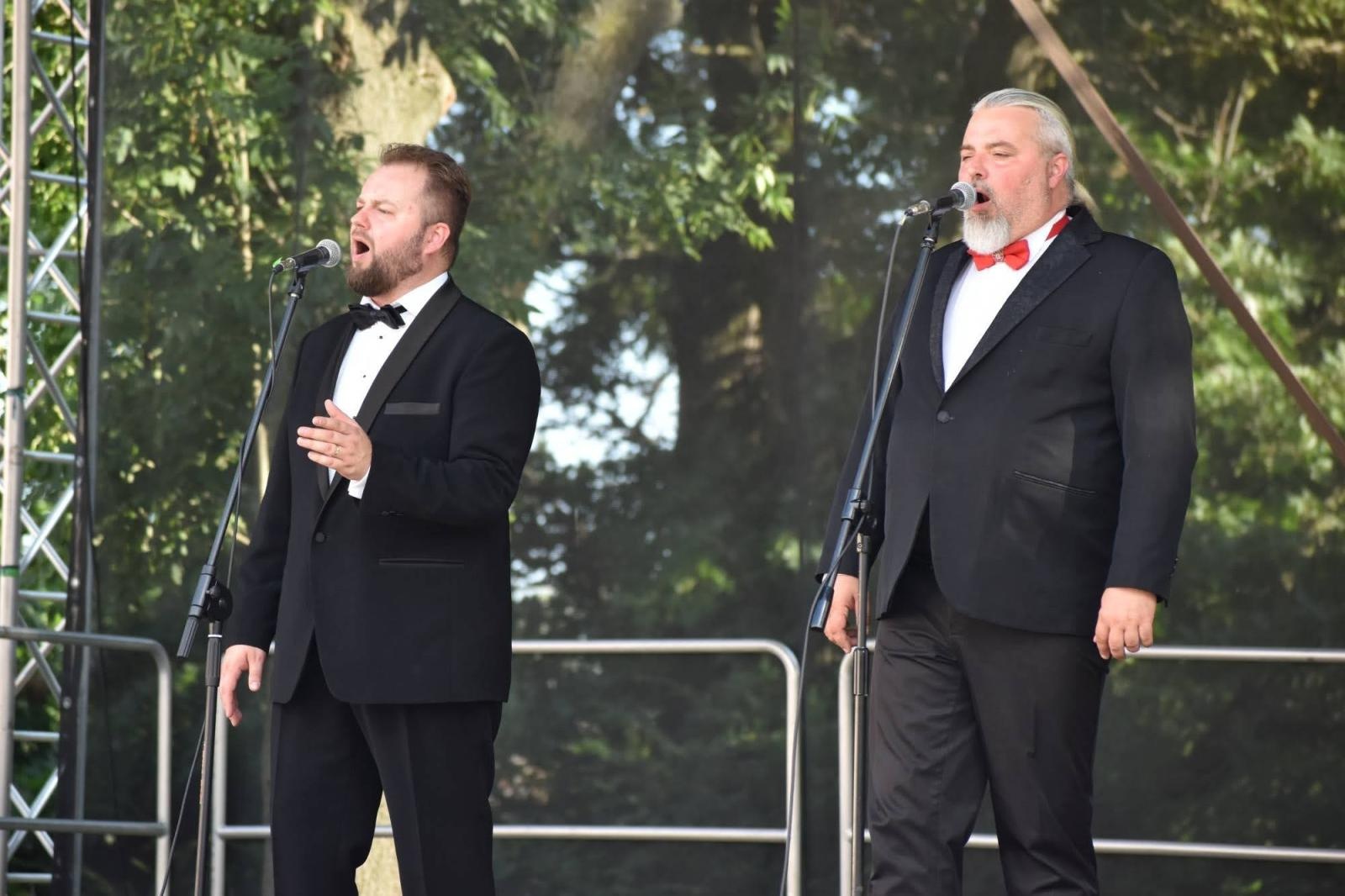 Zdjęcie w galerii na portalu naszraciborz.pl: Trzej Tenorzy zaśpiewali na Zamku Piastowskim wiadomości z regionu