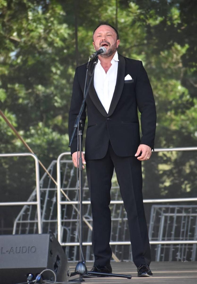 Zdjęcie w galerii na portalu naszraciborz.pl: Trzej Tenorzy zaśpiewali na Zamku Piastowskim wiadomości z regionu