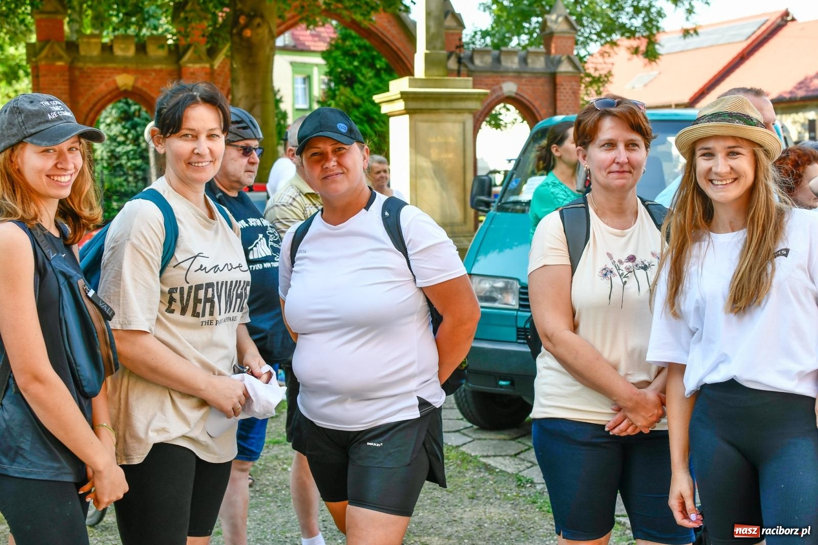 Zdjęcie w galerii na portalu naszraciborz.pl: Wyruszyła raciborska pielgrzymka na Jasną Górę [FOTO i WIDEO] wiadomości z regionu