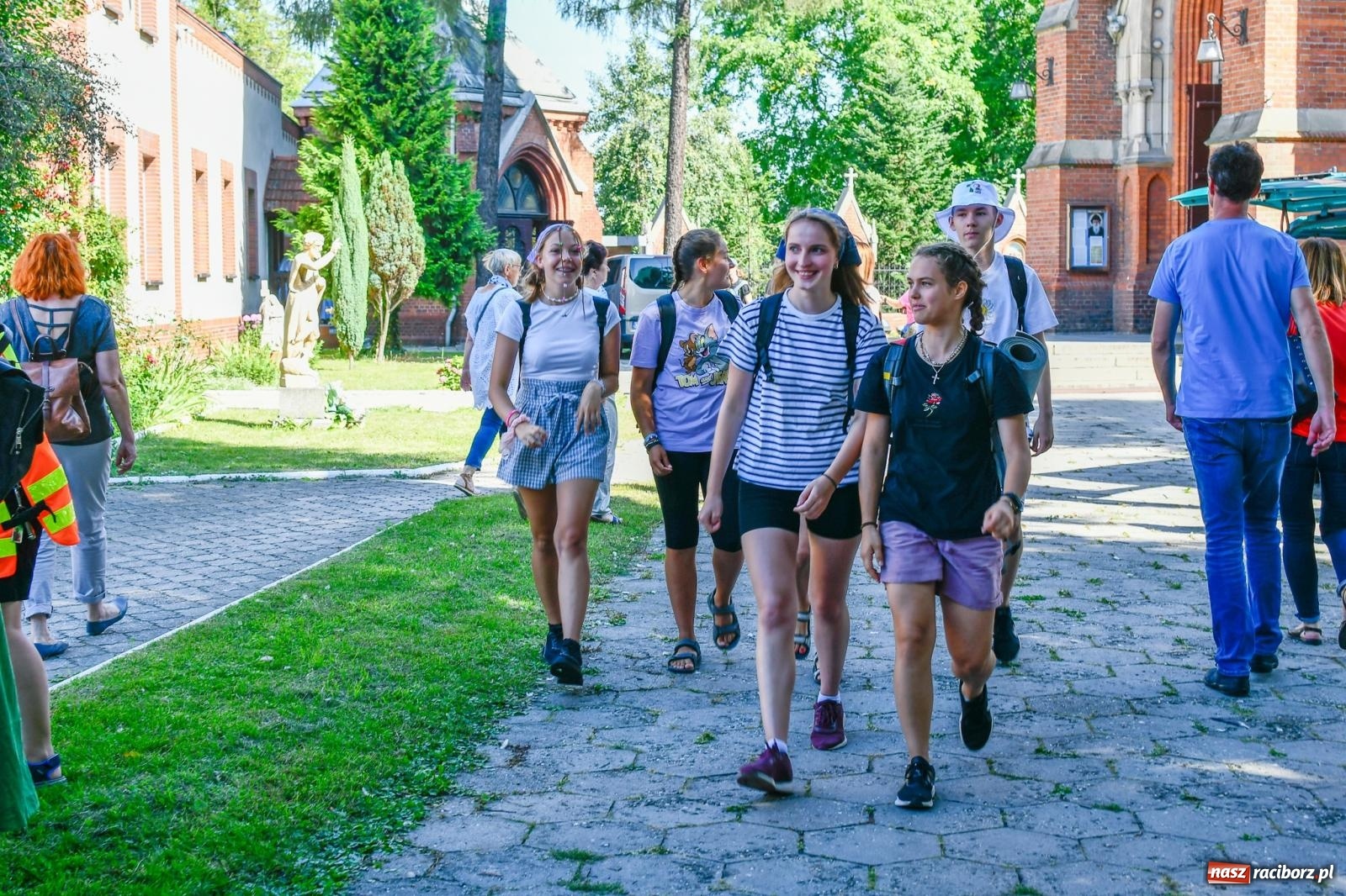 Zdjęcie w galerii na portalu naszraciborz.pl: Wyruszyła raciborska pielgrzymka na Jasną Górę [FOTO i WIDEO] wiadomości z regionu