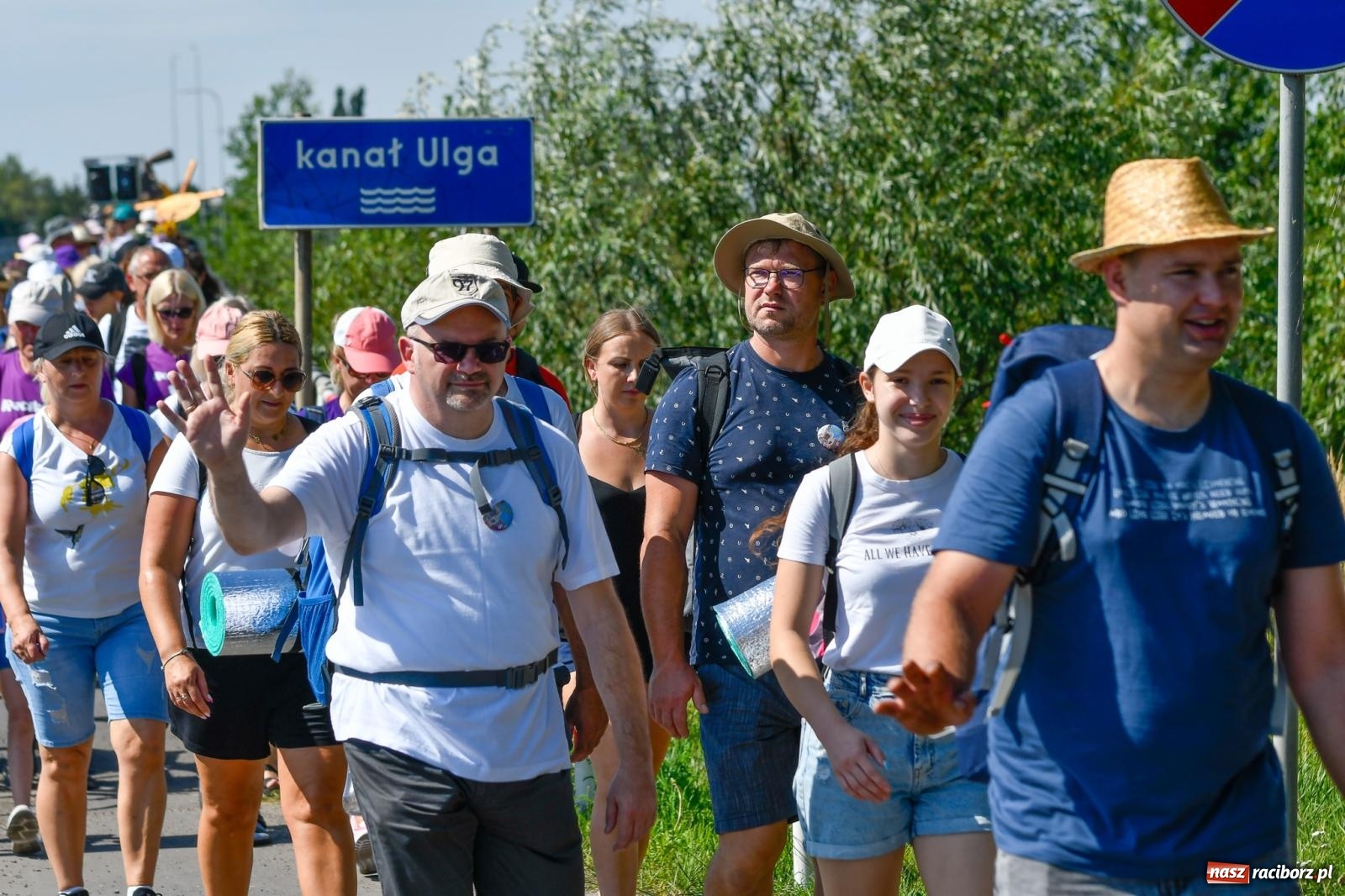 Zdjęcie w galerii na portalu naszraciborz.pl: Wyruszyła raciborska pielgrzymka na Jasną Górę [FOTO i WIDEO] wiadomości z regionu