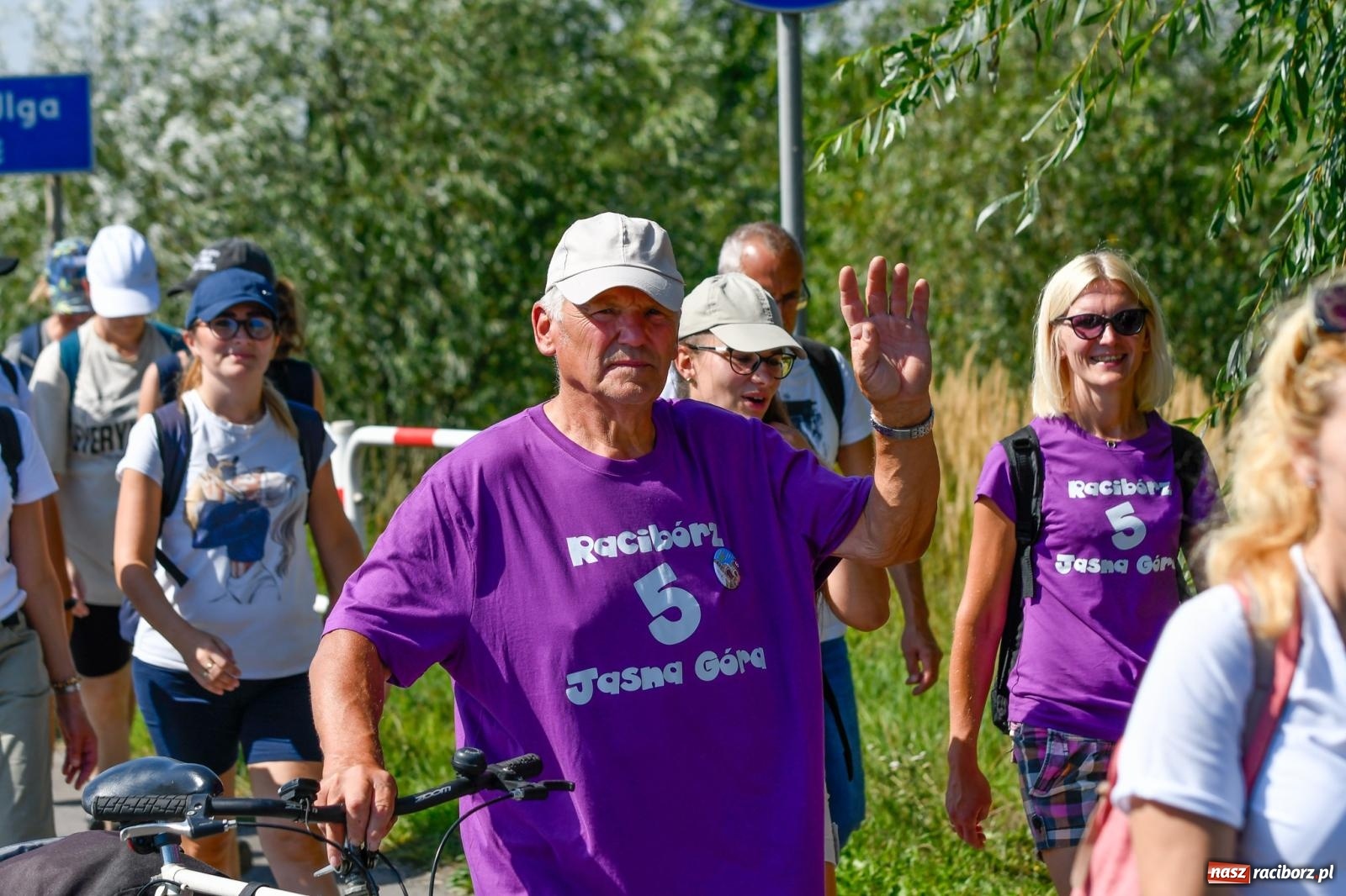 Zdjęcie w galerii na portalu naszraciborz.pl: Wyruszyła raciborska pielgrzymka na Jasną Górę [FOTO i WIDEO] wiadomości z regionu
