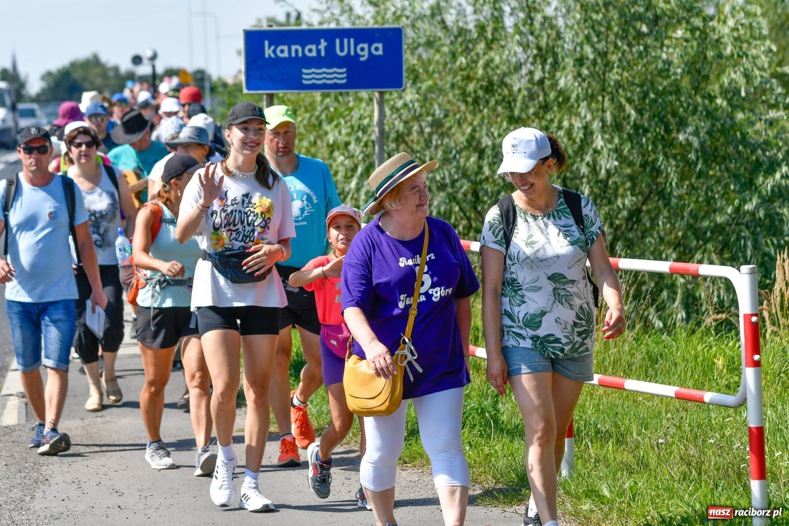 Zdjęcie w galerii na portalu naszraciborz.pl: Wyruszyła raciborska pielgrzymka na Jasną Górę [FOTO i WIDEO] wiadomości z regionu