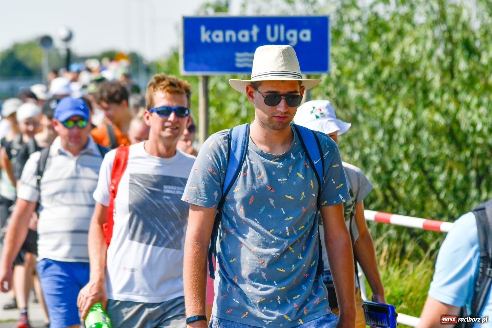 Zdjęcie w galerii na portalu naszraciborz.pl: Wyruszyła raciborska pielgrzymka na Jasną Górę [FOTO i WIDEO] wiadomości z regionu