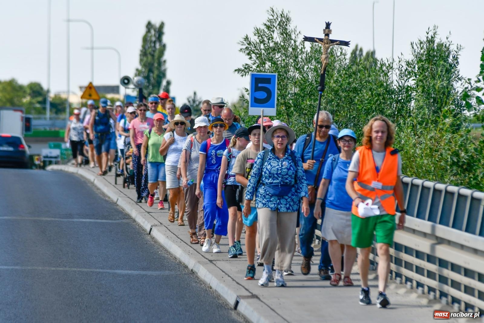 Zdjęcie w galerii na portalu naszraciborz.pl: Wyruszyła raciborska pielgrzymka na Jasną Górę [FOTO i WIDEO] wiadomości z regionu