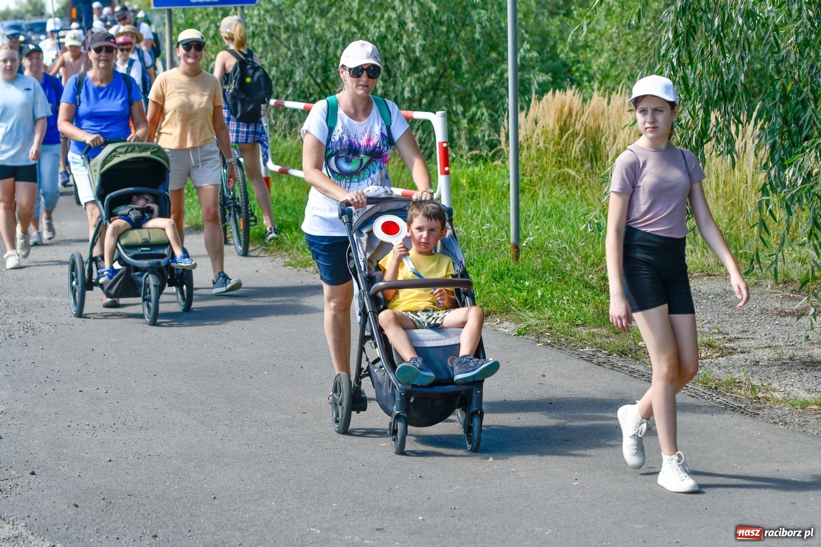 Zdjęcie w galerii na portalu naszraciborz.pl: Wyruszyła raciborska pielgrzymka na Jasną Górę [FOTO i WIDEO] wiadomości z regionu