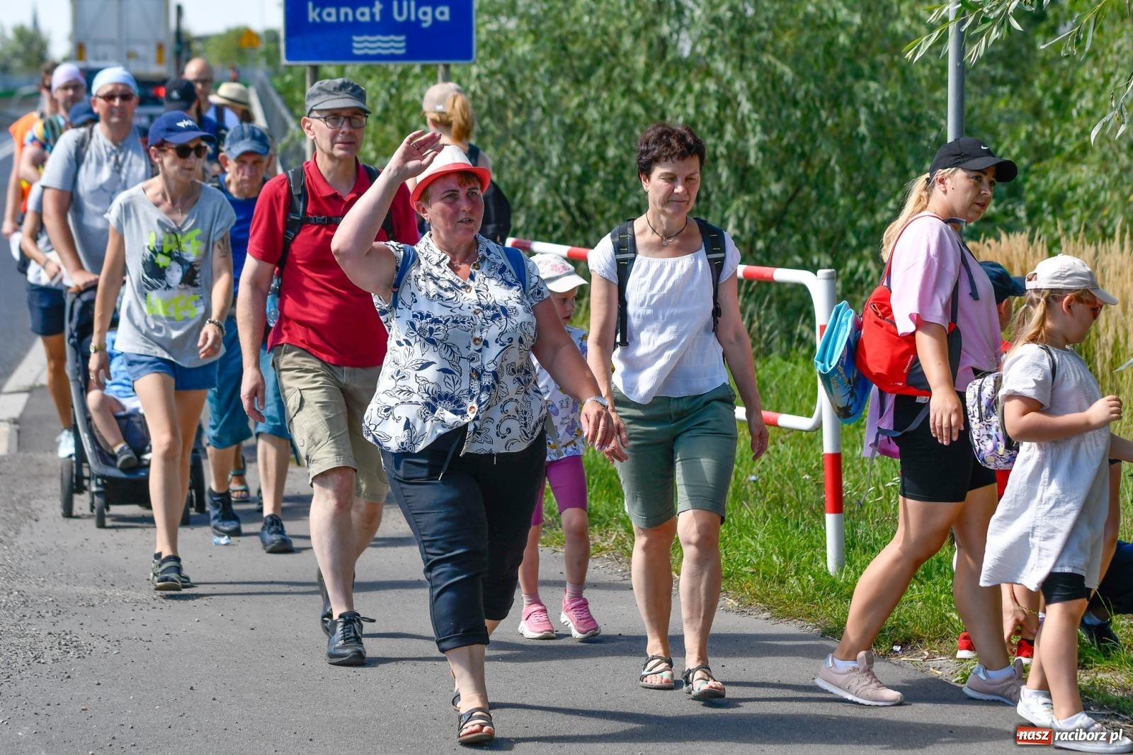 Zdjęcie w galerii na portalu naszraciborz.pl: Wyruszyła raciborska pielgrzymka na Jasną Górę [FOTO i WIDEO] wiadomości z regionu