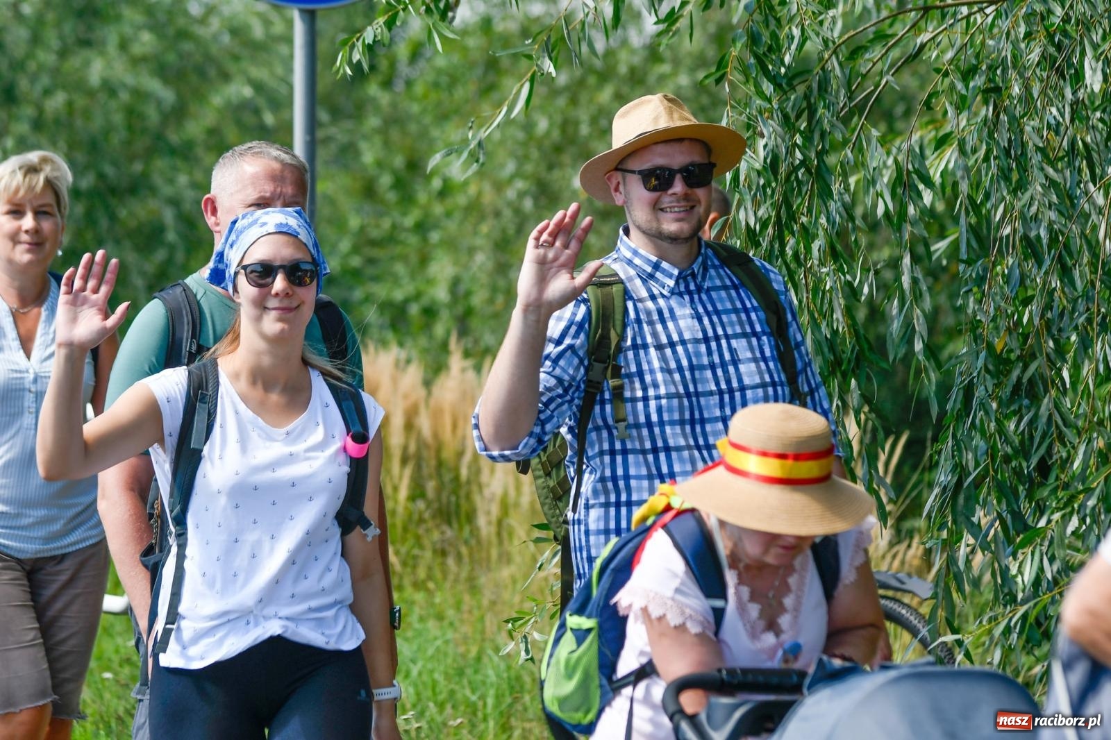 Zdjęcie w galerii na portalu naszraciborz.pl: Wyruszyła raciborska pielgrzymka na Jasną Górę [FOTO i WIDEO] wiadomości z regionu