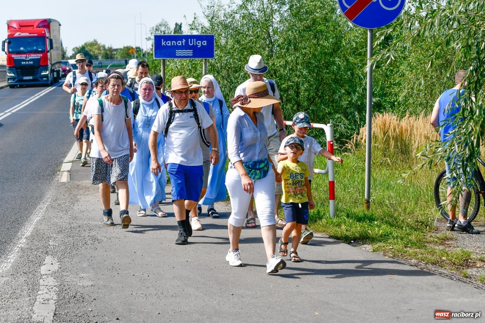 Zdjęcie w galerii na portalu naszraciborz.pl: Wyruszyła raciborska pielgrzymka na Jasną Górę [FOTO i WIDEO] wiadomości z regionu