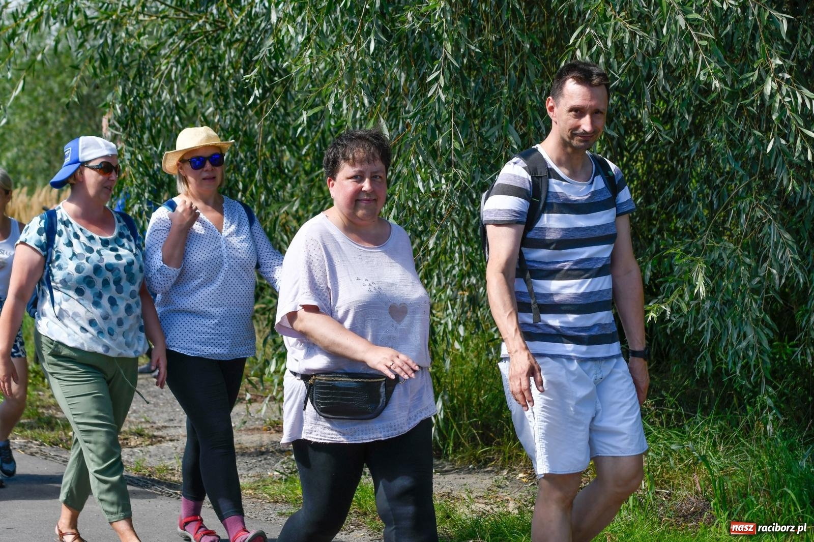 Zdjęcie w galerii na portalu naszraciborz.pl: Wyruszyła raciborska pielgrzymka na Jasną Górę [FOTO i WIDEO] wiadomości z regionu