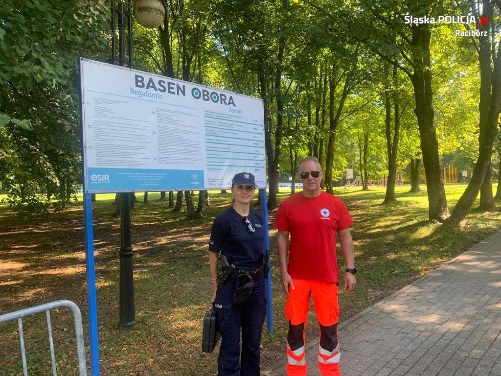 Zdjęcie w galerii na portalu naszraciborz.pl: Mundurowi i WOPR na zaporze wiadomości z regionu