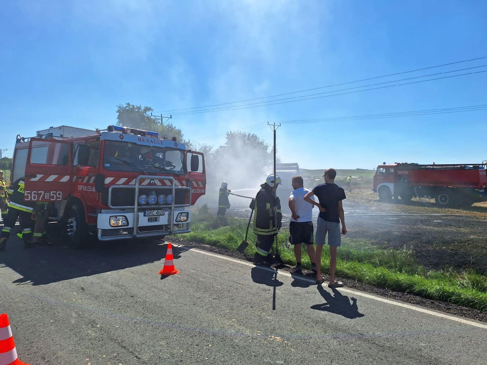 Zdjęcie w galerii na portalu naszraciborz.pl: Dym nad Borucinem. Tak doszło do pożaru [WIDEO] wiadomości z regionu