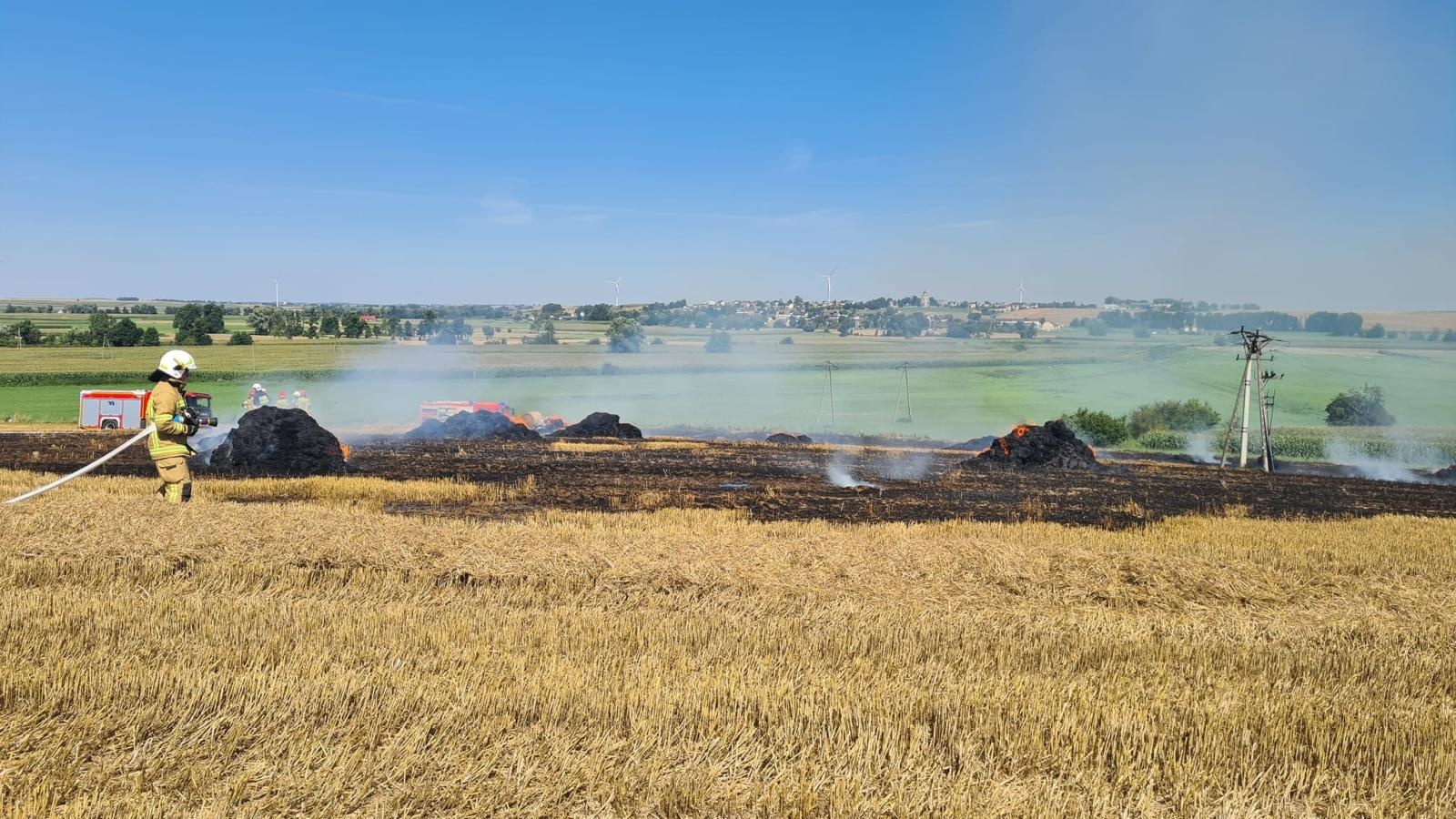 Zdjęcie w galerii na portalu naszraciborz.pl: Dym nad Borucinem. Tak doszło do pożaru [WIDEO] wiadomości z regionu