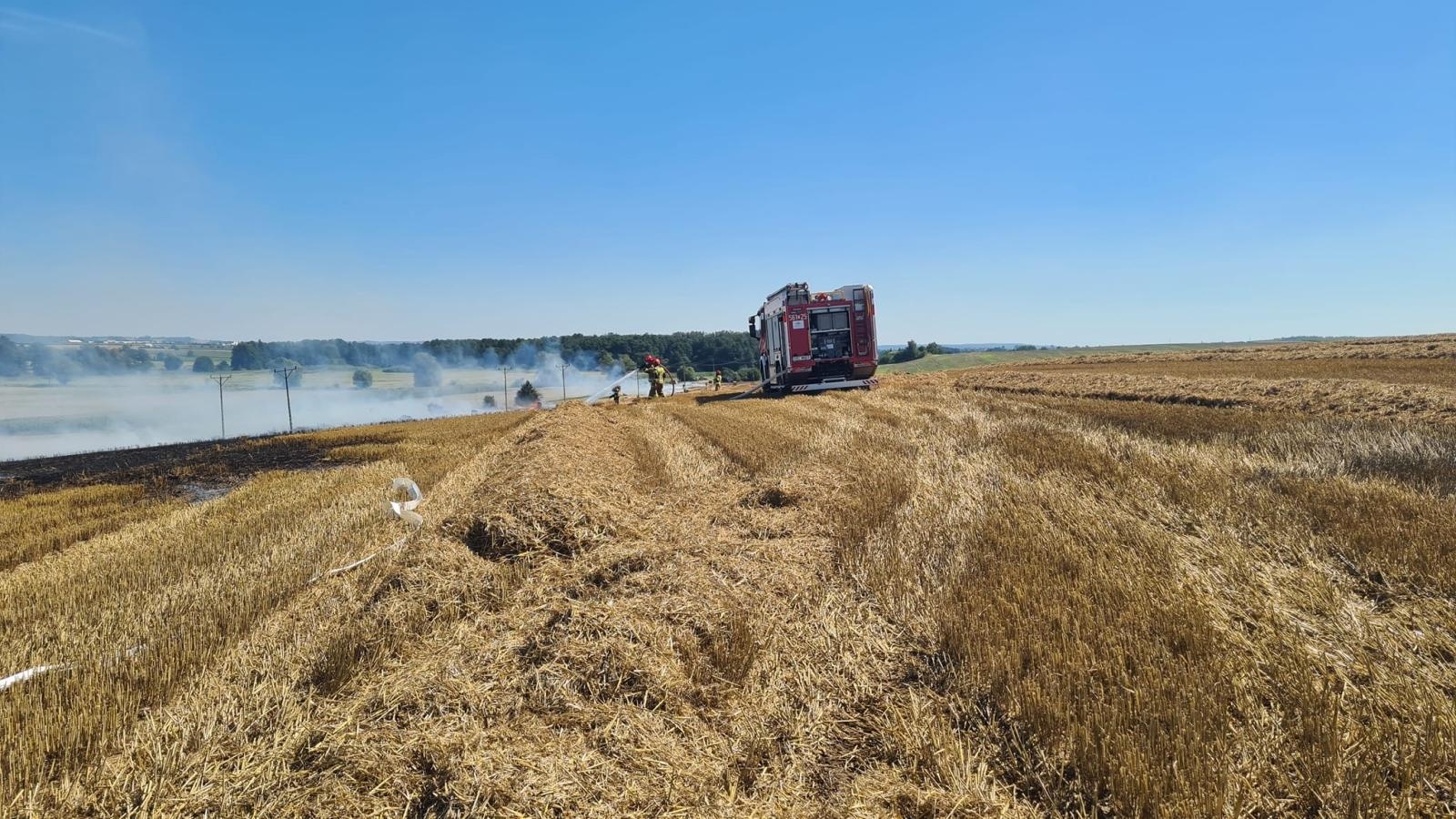 Zdjęcie w galerii na portalu naszraciborz.pl: Dym nad Borucinem. Tak doszło do pożaru [WIDEO] wiadomości z regionu