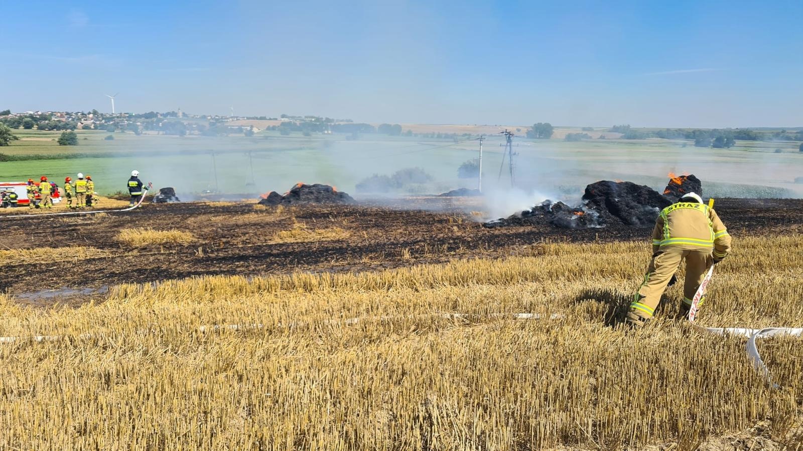 Zdjęcie w galerii na portalu naszraciborz.pl: Dym nad Borucinem. Tak doszło do pożaru [WIDEO] wiadomości z regionu