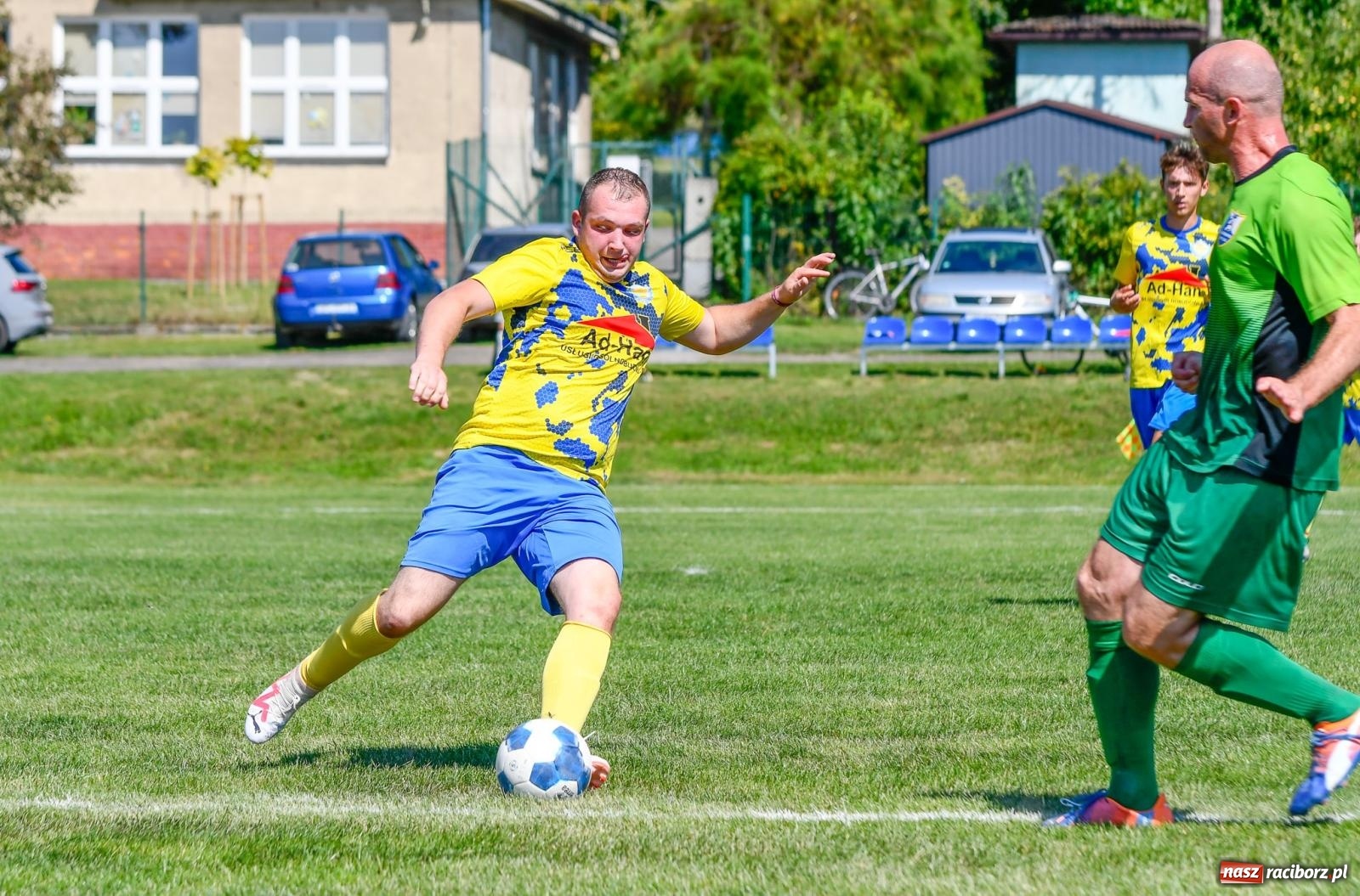 Zdjęcie w galerii na portalu naszraciborz.pl: Grad goli w Brzeziu. Gamów z trzema punktami wiadomości z regionu