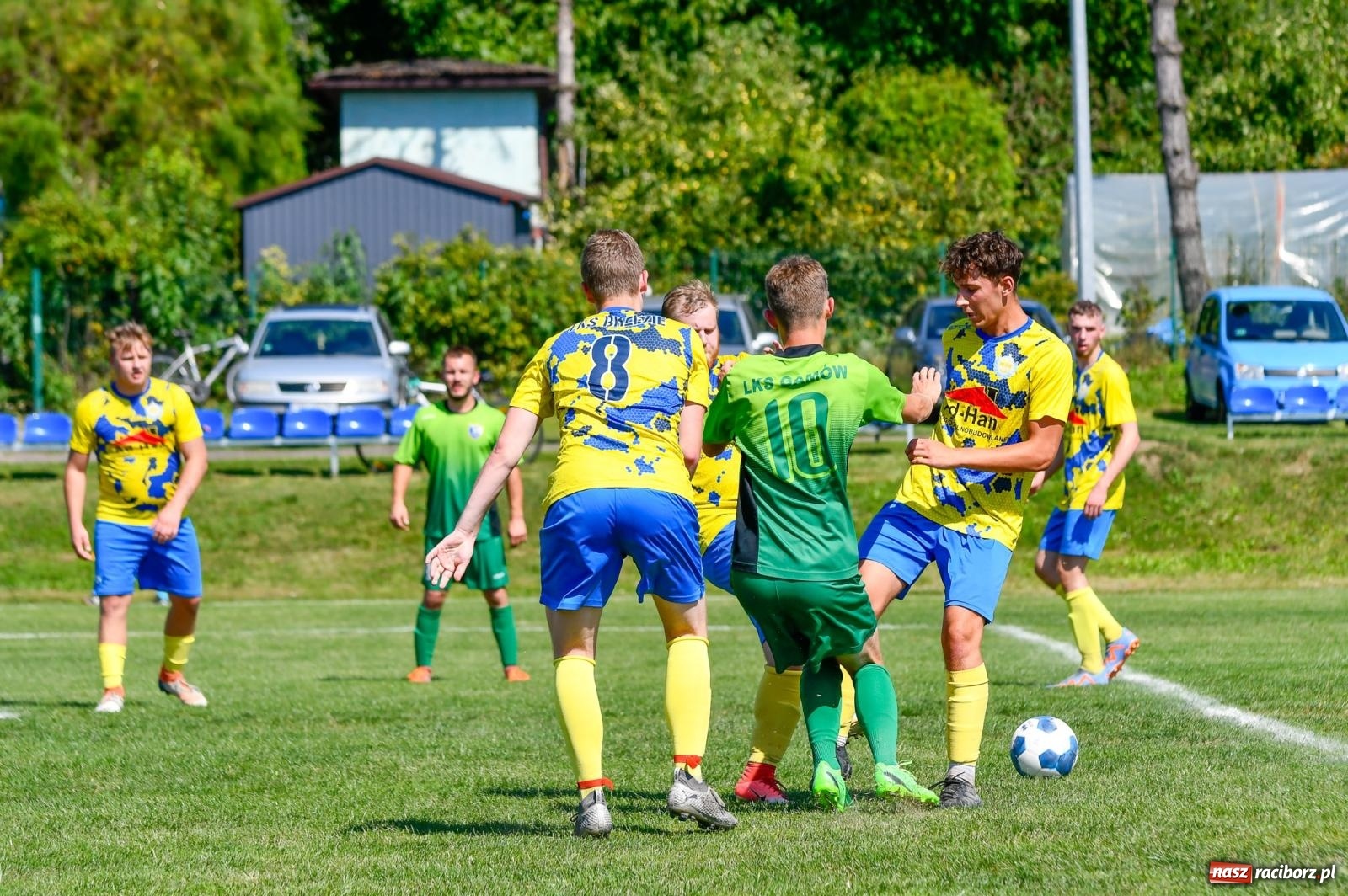 Zdjęcie w galerii na portalu naszraciborz.pl: Grad goli w Brzeziu. Gamów z trzema punktami wiadomości z regionu