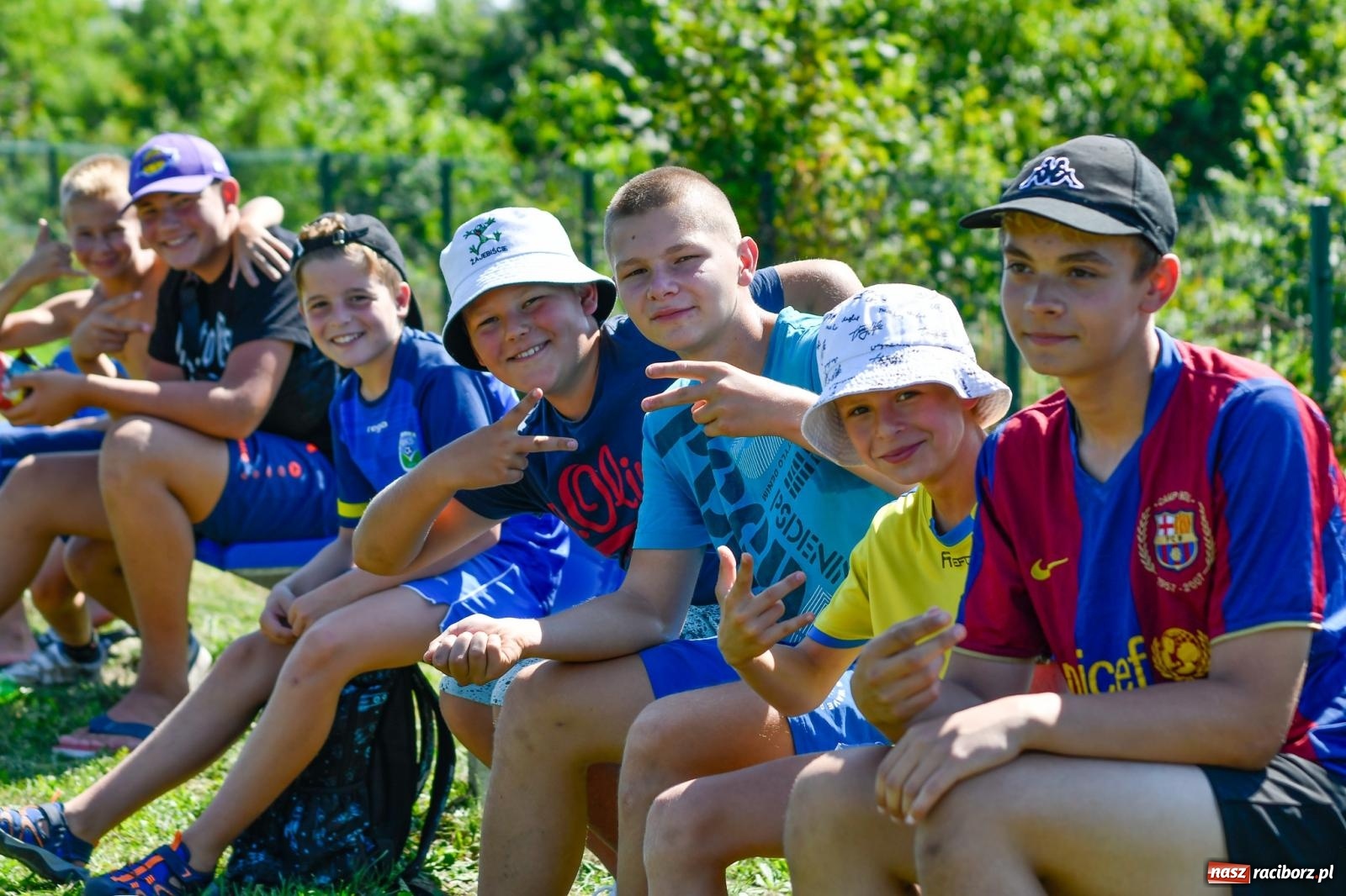 Zdjęcie w galerii na portalu naszraciborz.pl: Grad goli w Brzeziu. Gamów z trzema punktami wiadomości z regionu