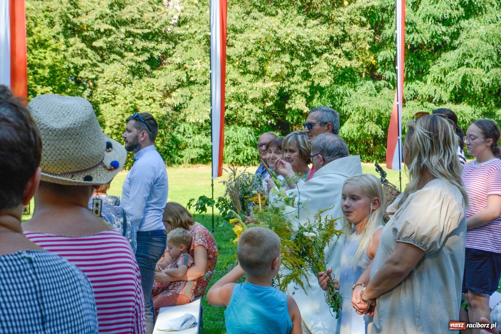 Zdjęcie w galerii na portalu naszraciborz.pl: Msza św. w intencji polskiego wojska w lesie Obora [FOTO i WIDEO] wiadomości z regionu