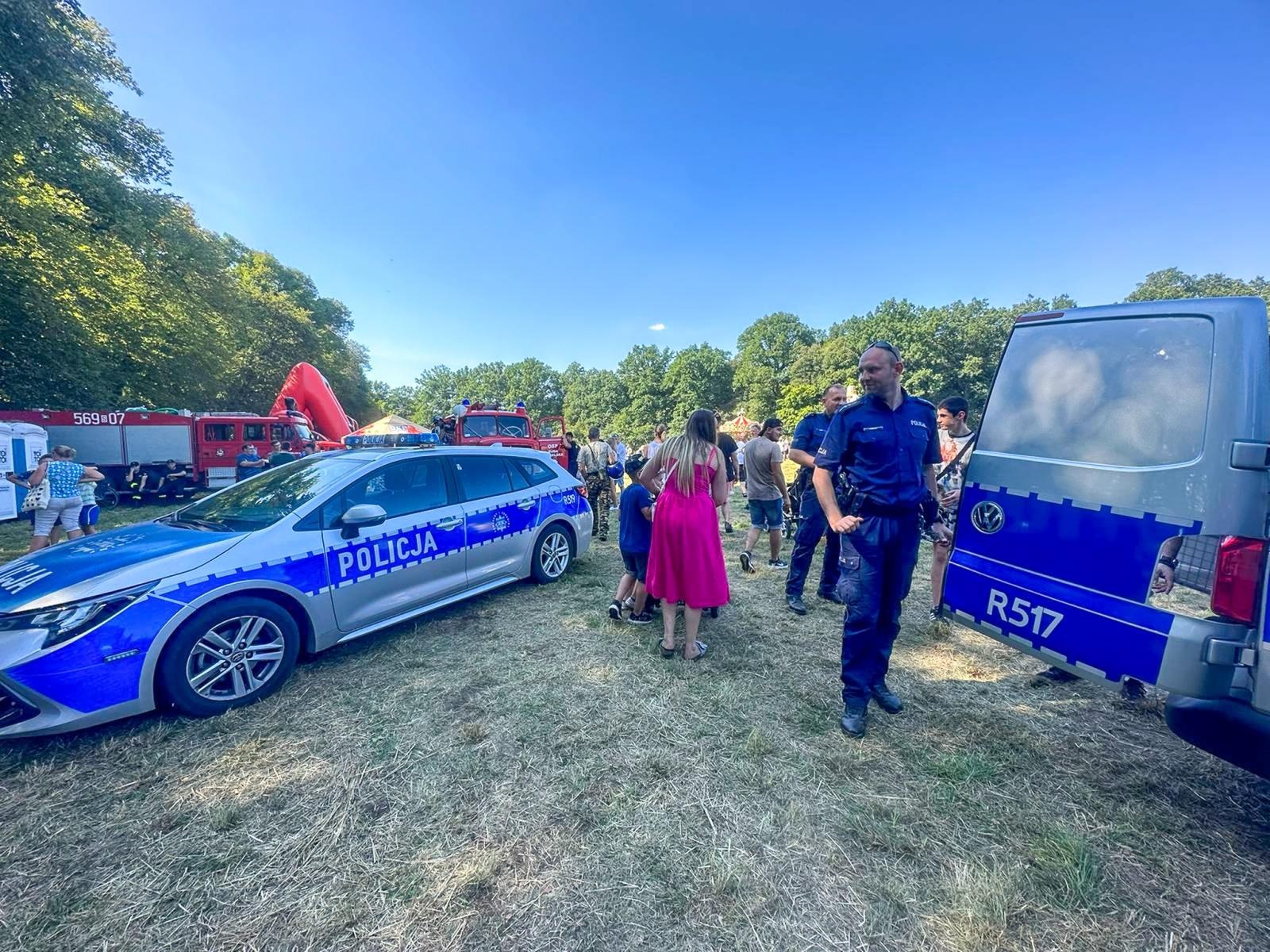 Zdjęcie w galerii na portalu naszraciborz.pl: Tłumy na pikniku mundurowych w Rudach [FOTO] wiadomości z regionu